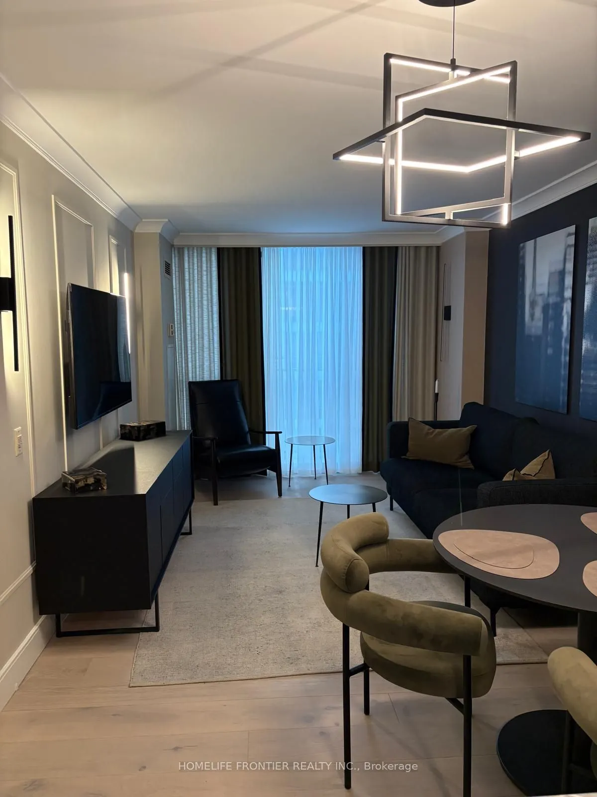 388 Bloor Street E, #1107
