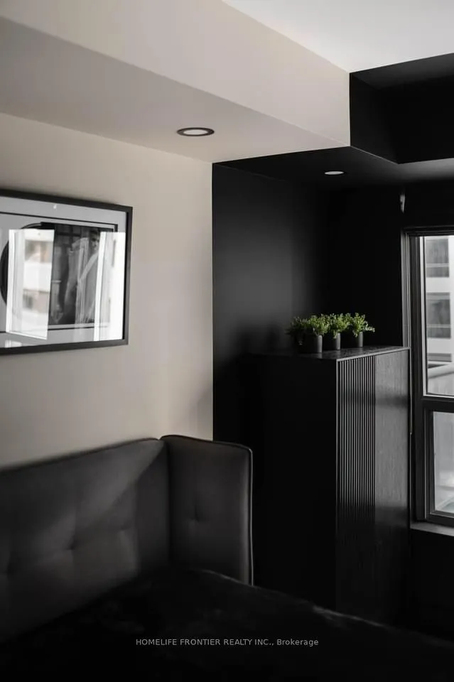 388 Bloor Street E, #1107