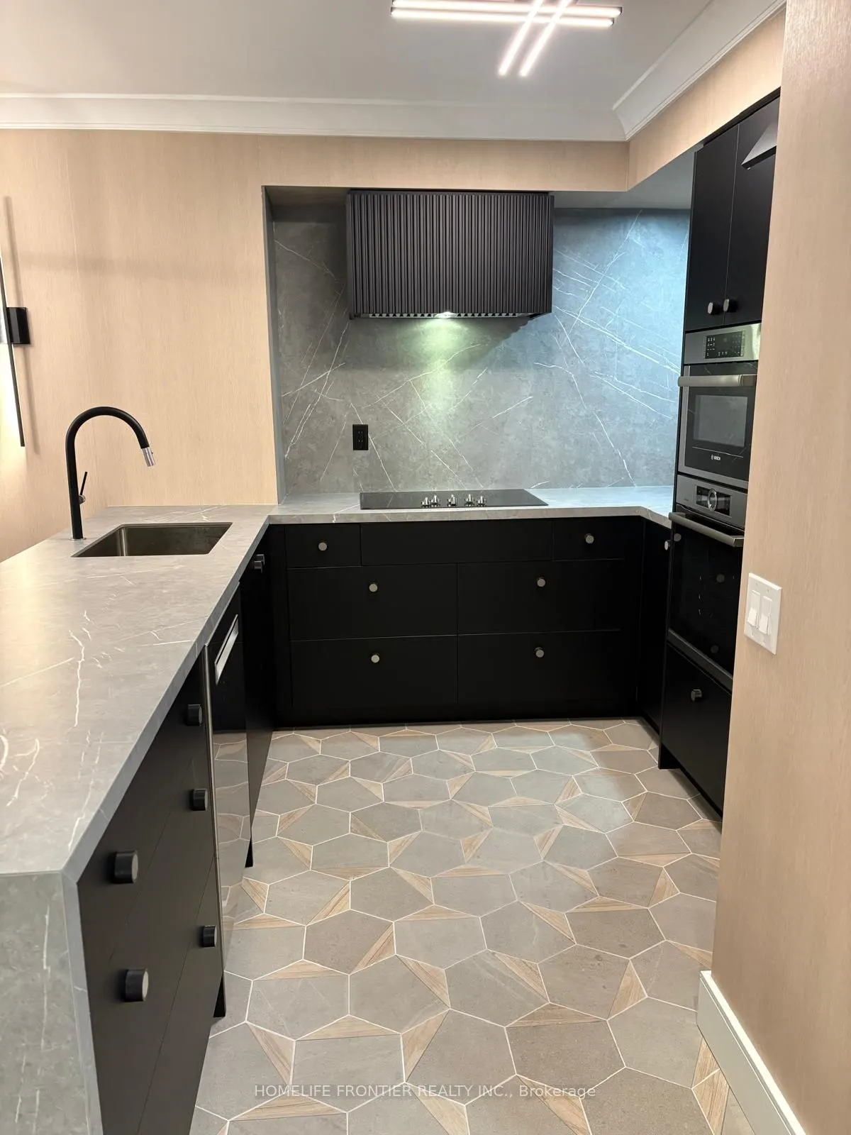388 Bloor Street E, #1107