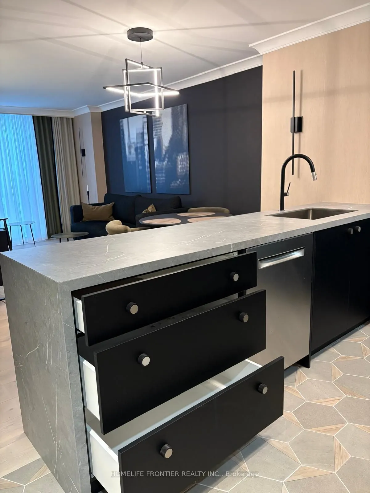388 Bloor Street E, #1107