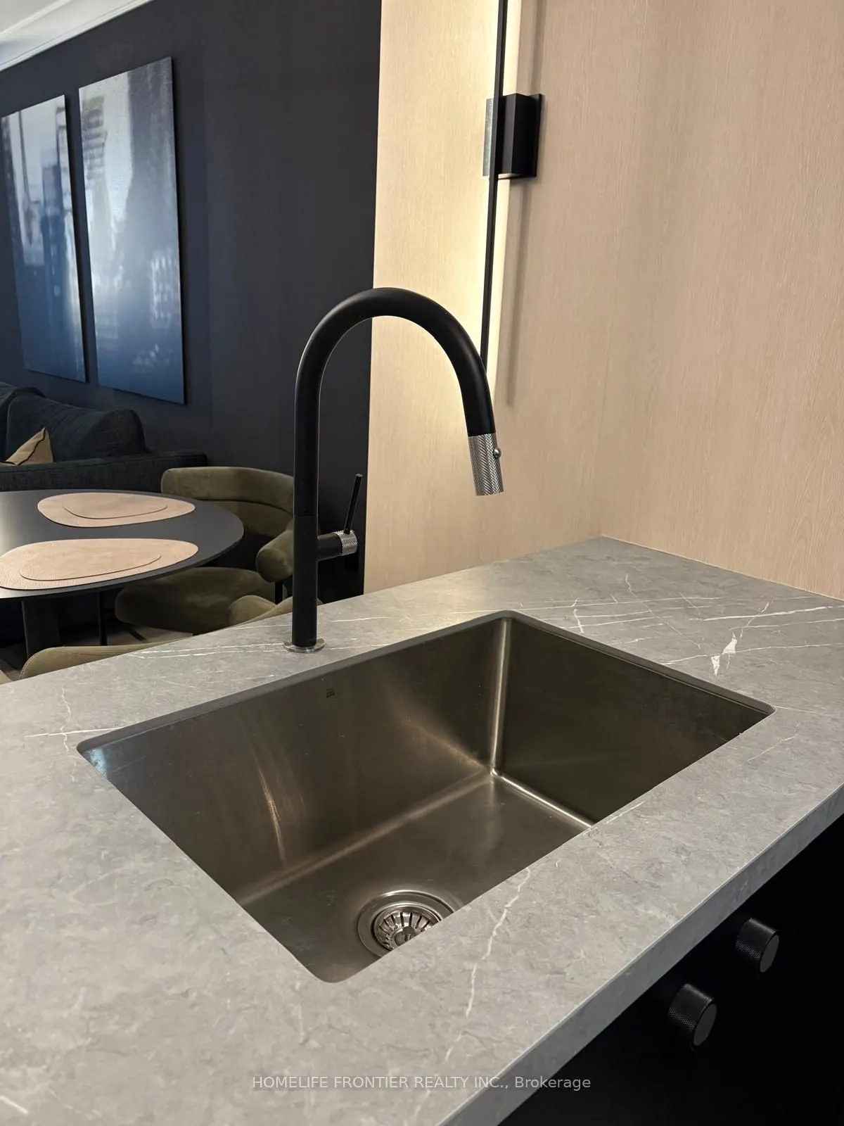 388 Bloor Street E, #1107