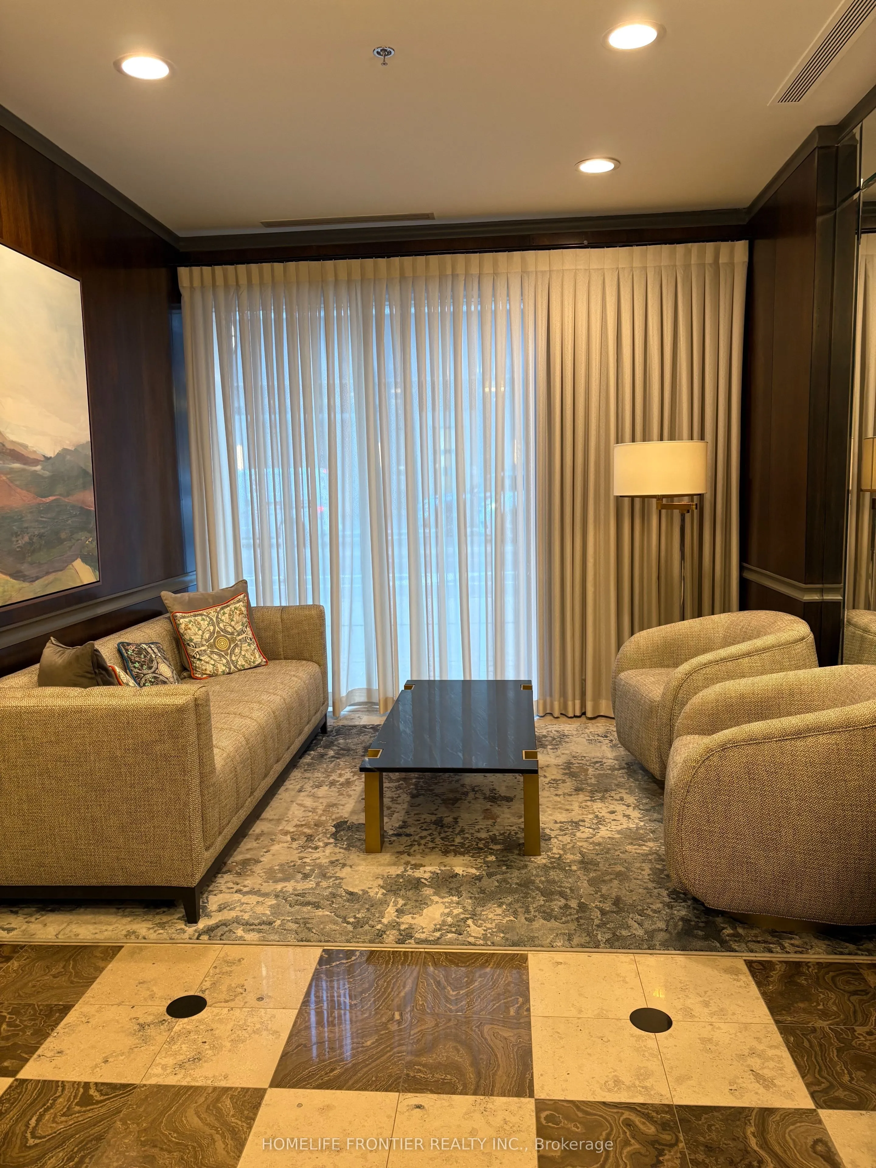388 Bloor Street E, #1107