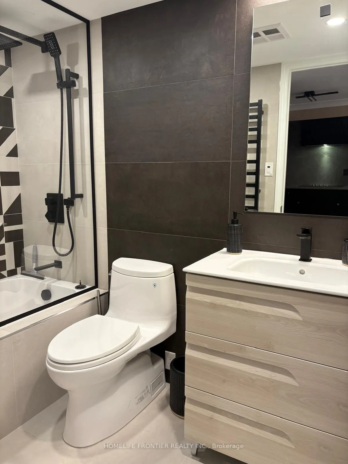 388 Bloor Street E, #1107
