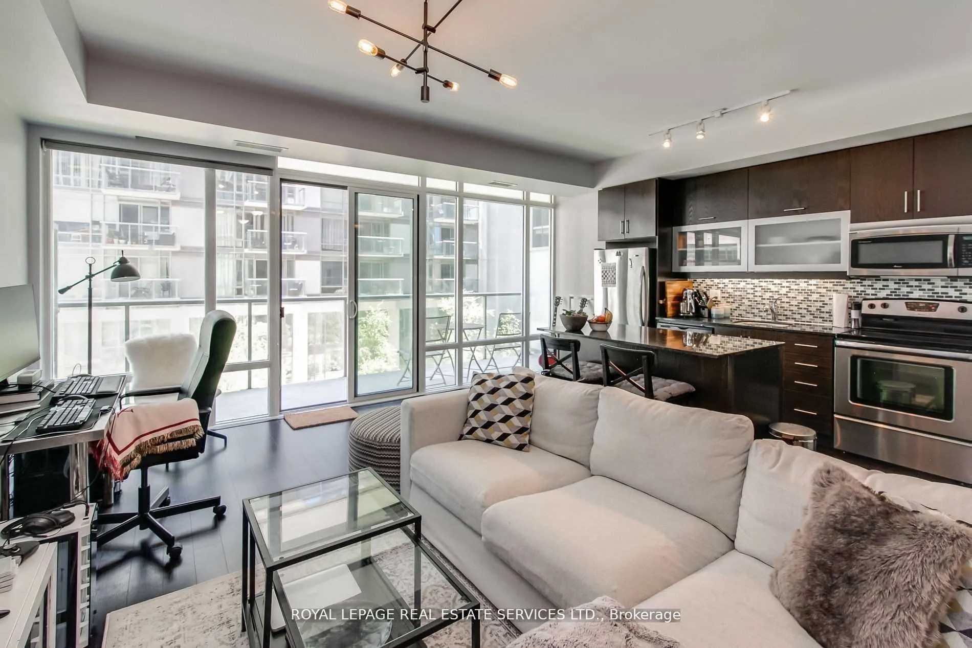 90 Stadium Road, #330