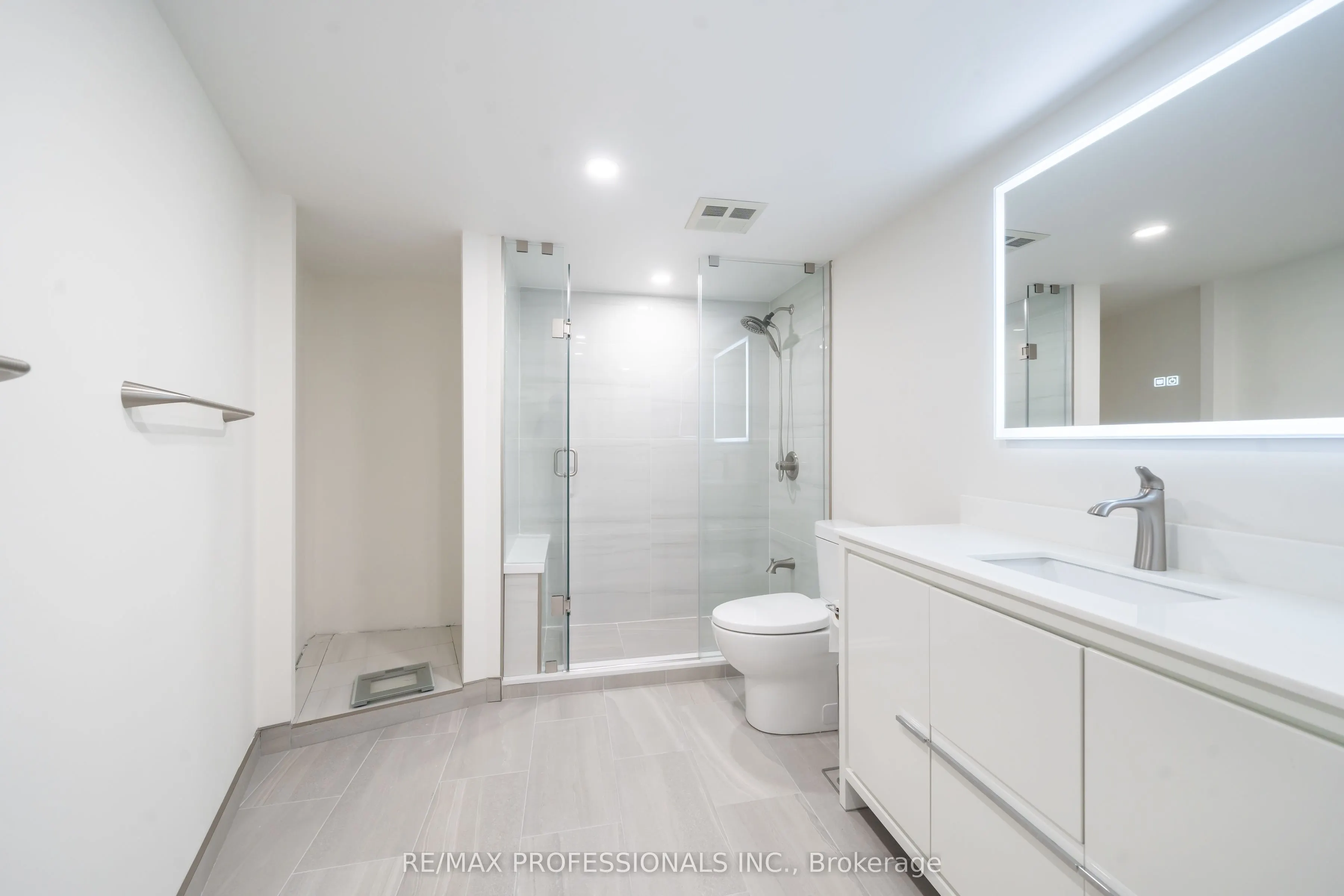 25 The Esplanade, #2302