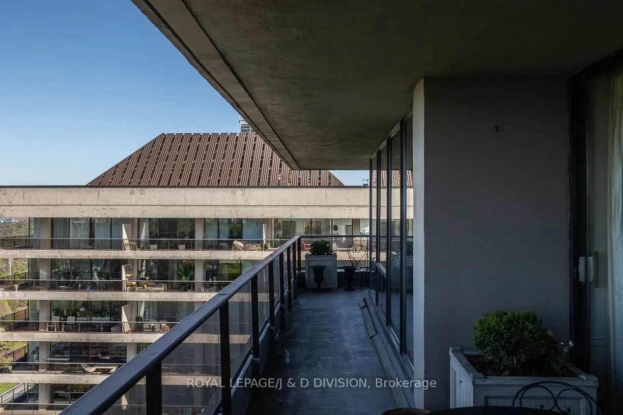 20 Avoca Avenue, #2004