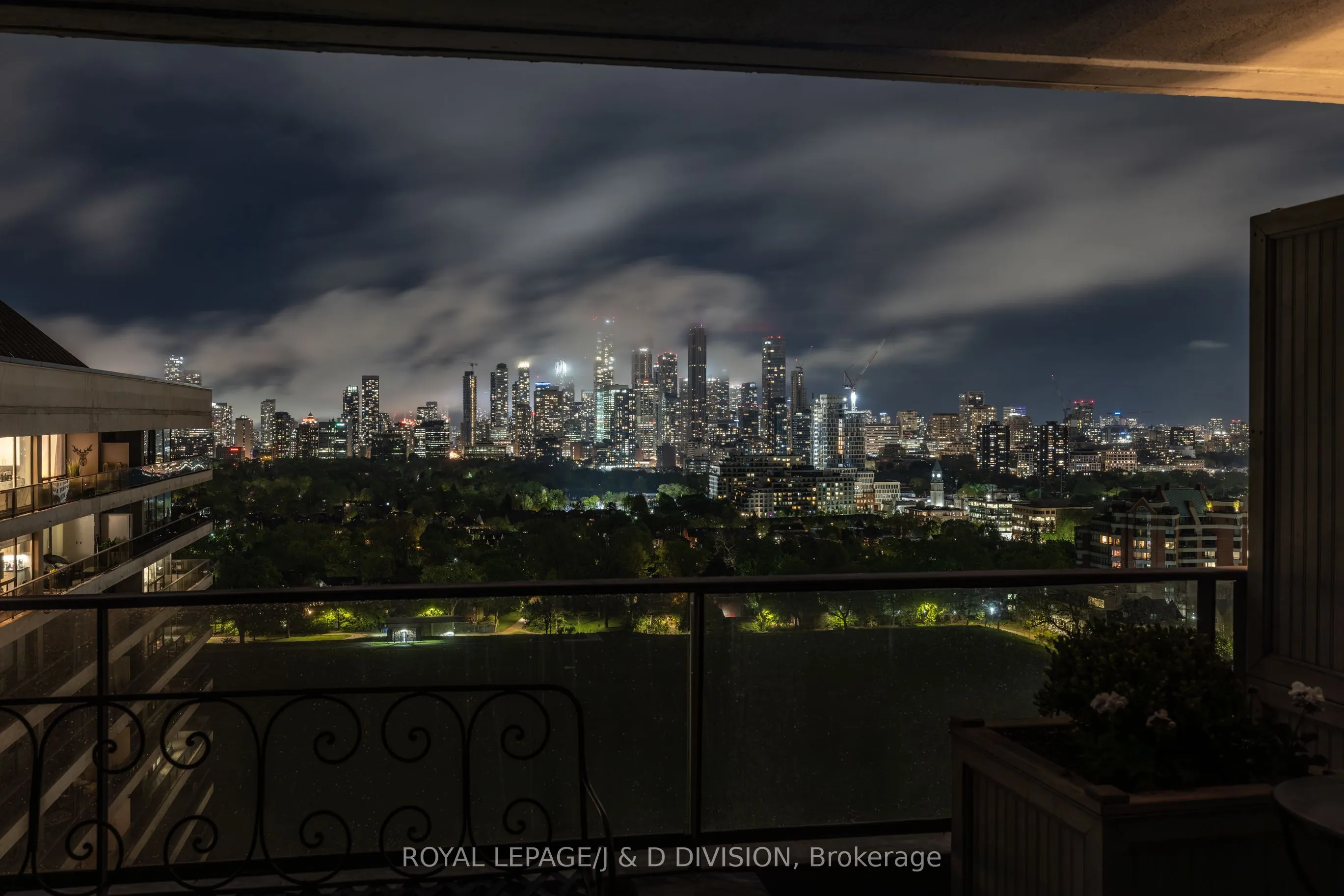 20 Avoca Avenue, #2004