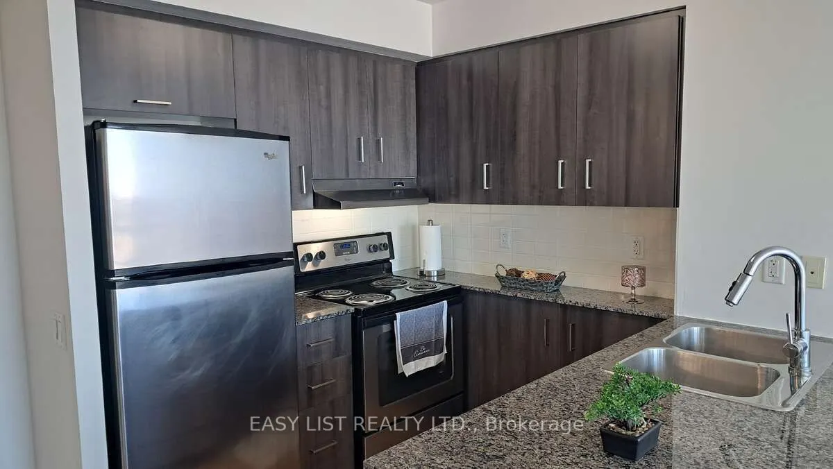 5740 Yonge Street, #903