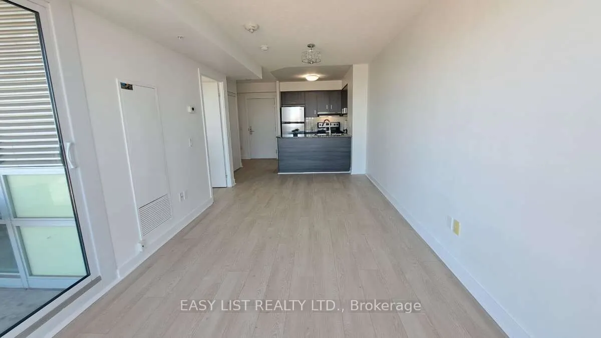 5740 Yonge Street, #903