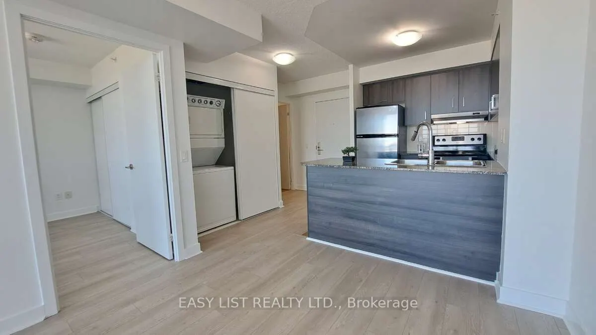 5740 Yonge Street, #903