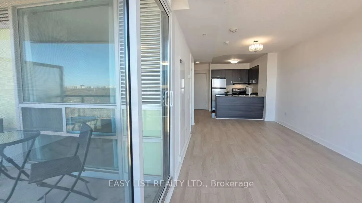 5740 Yonge Street, #903