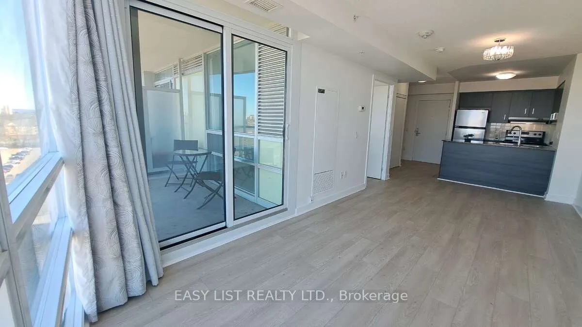 5740 Yonge Street, #903