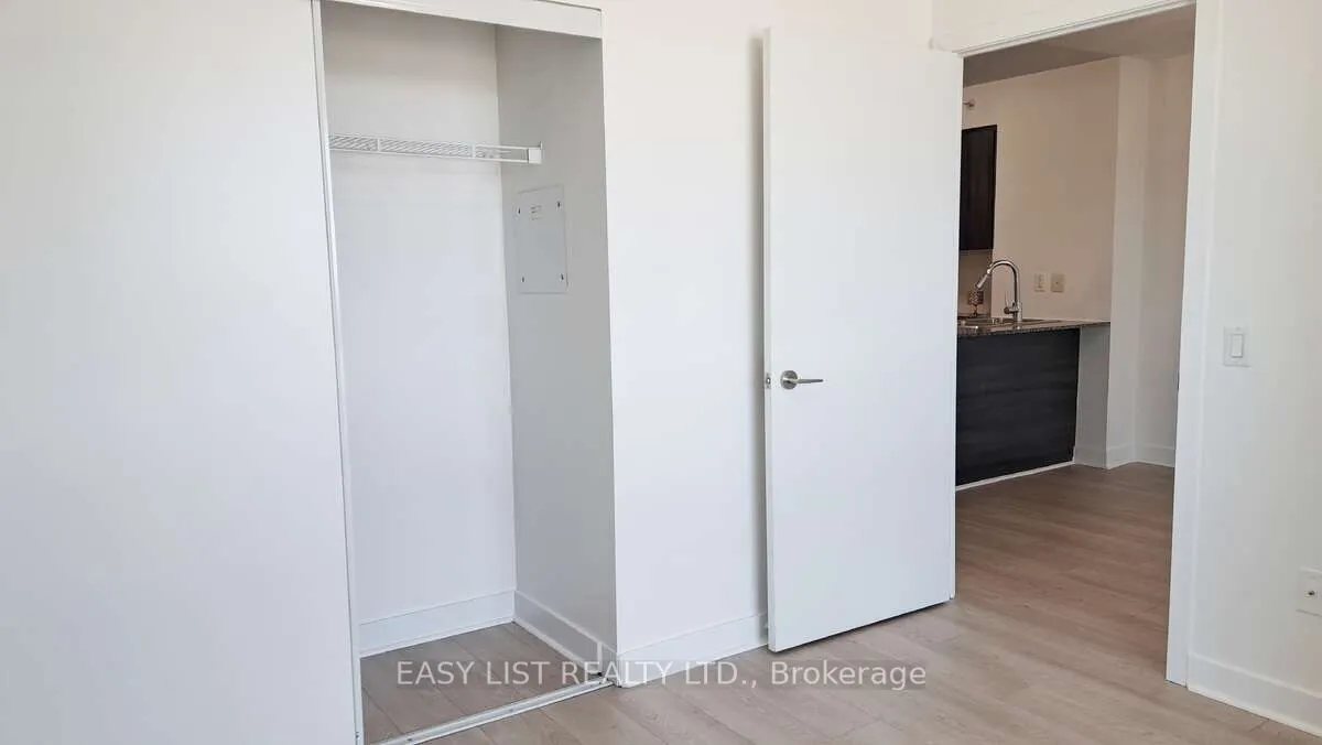 5740 Yonge Street, #903