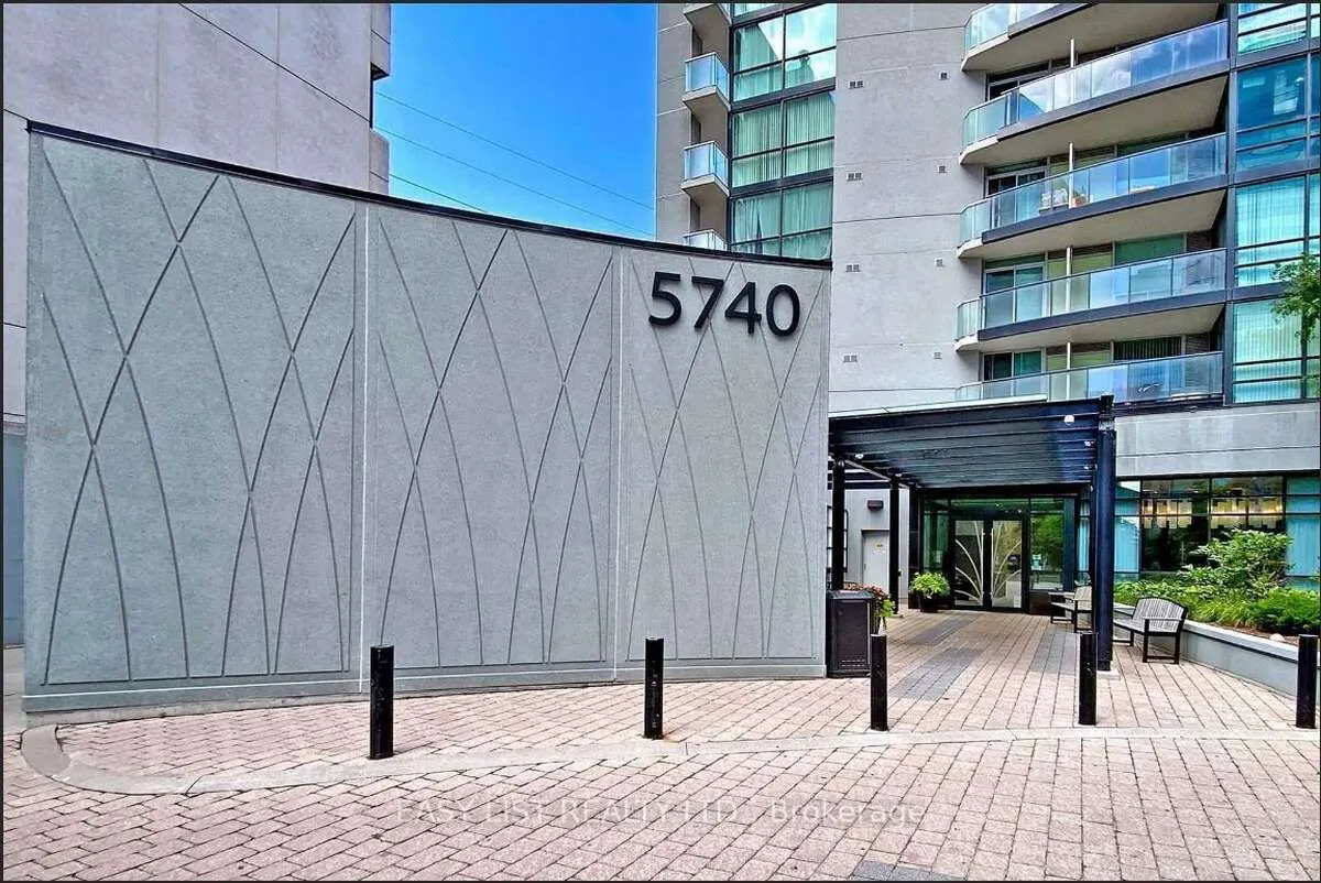 5740 Yonge Street, #903
