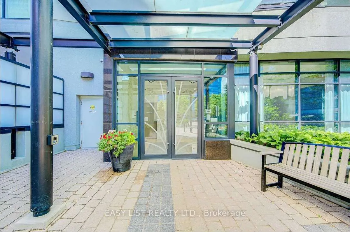 5740 Yonge Street, #903