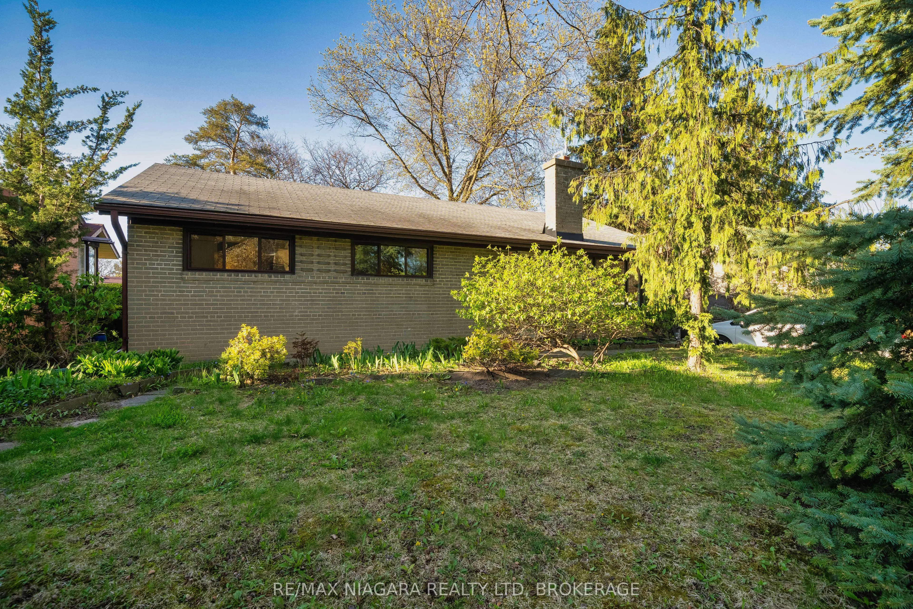55 North Hills Terrace