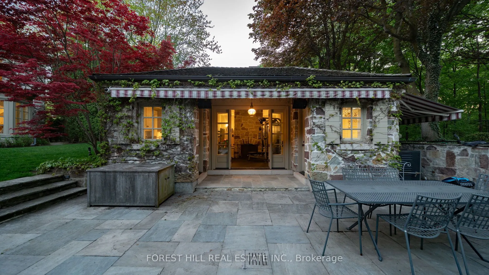 102 Sandringham Drive