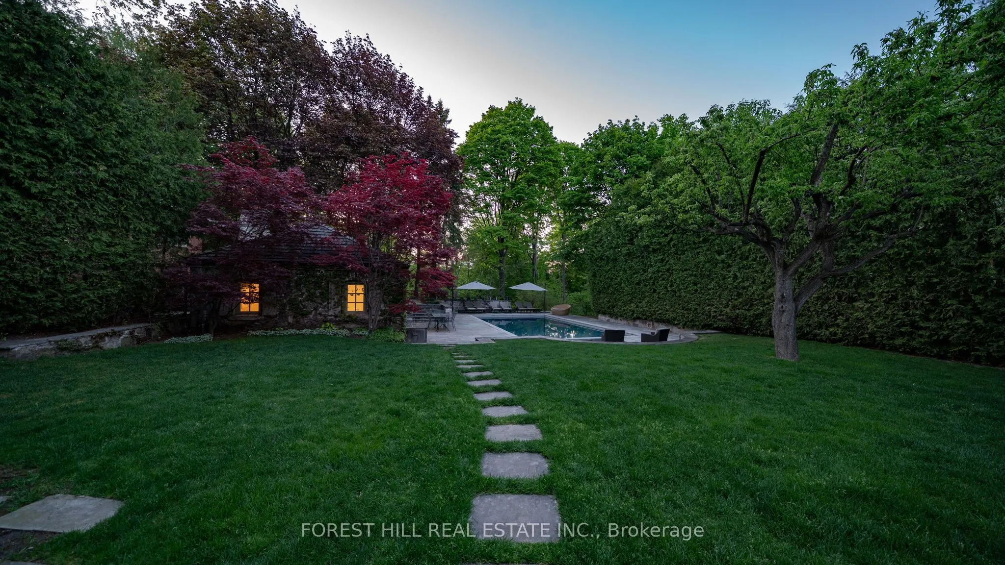 102 Sandringham Drive