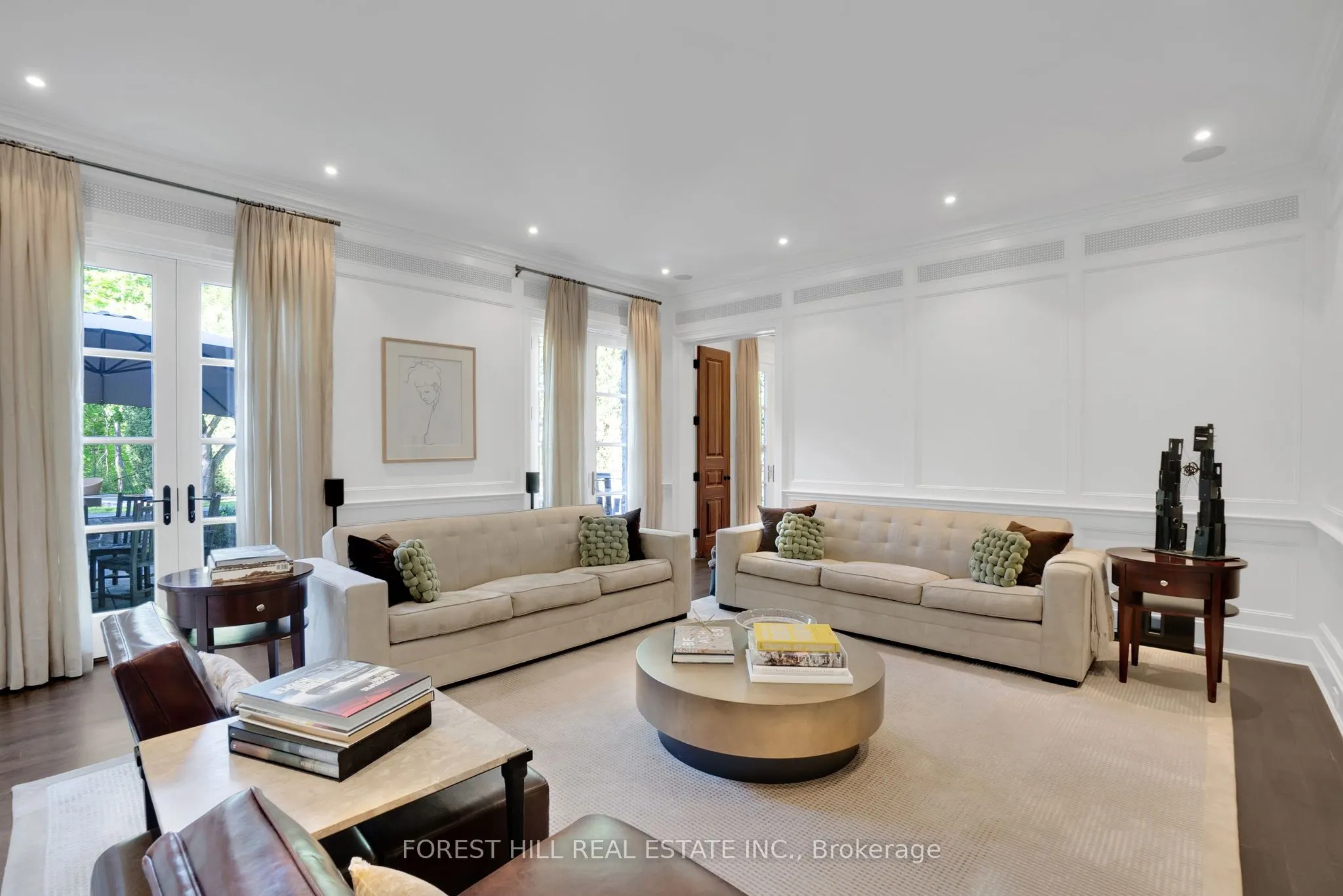 102 Sandringham Drive