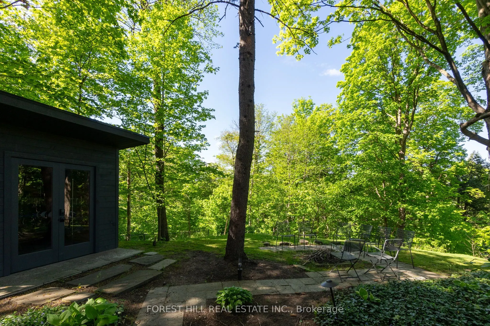 102 Sandringham Drive