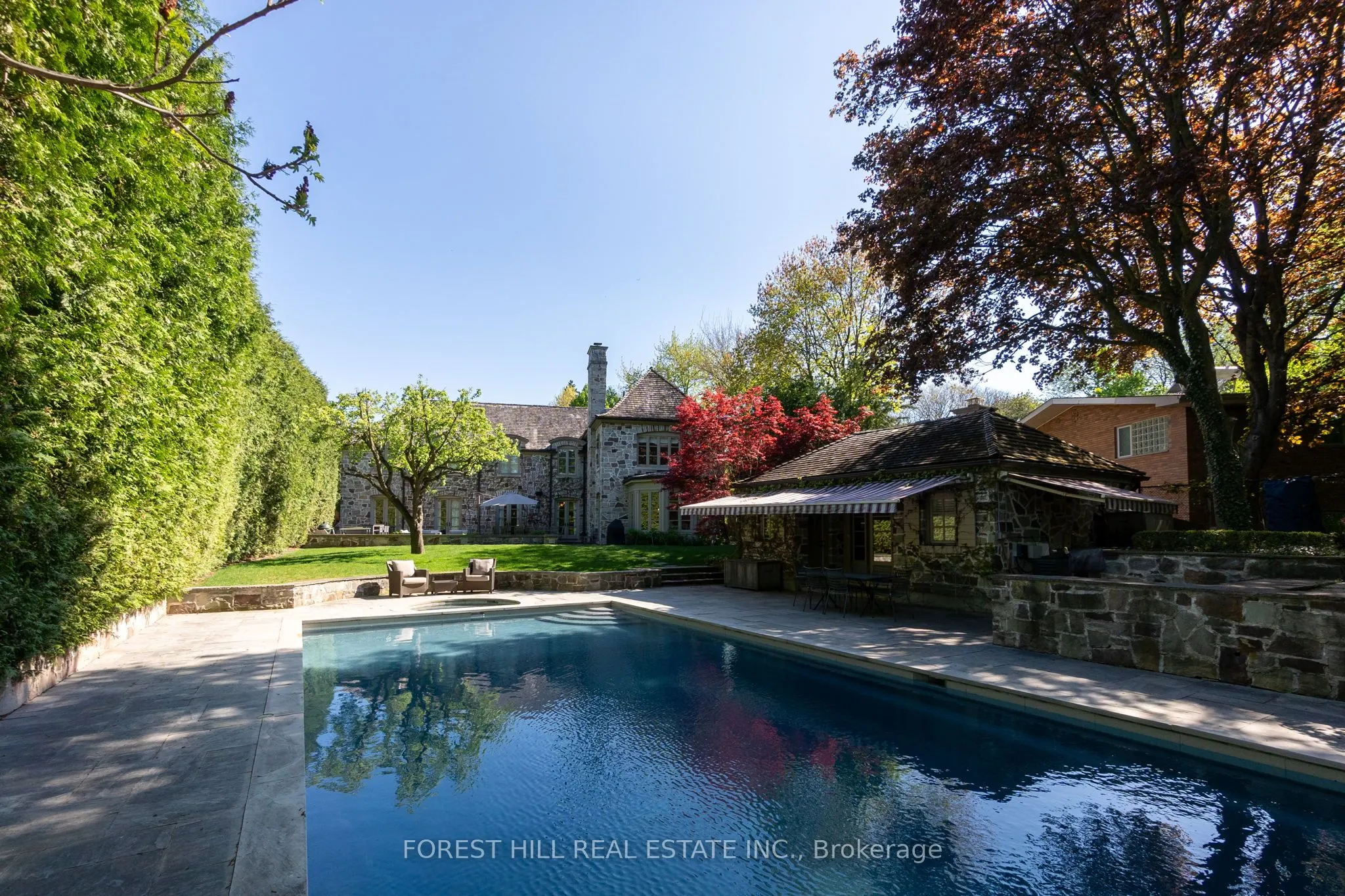 102 Sandringham Drive