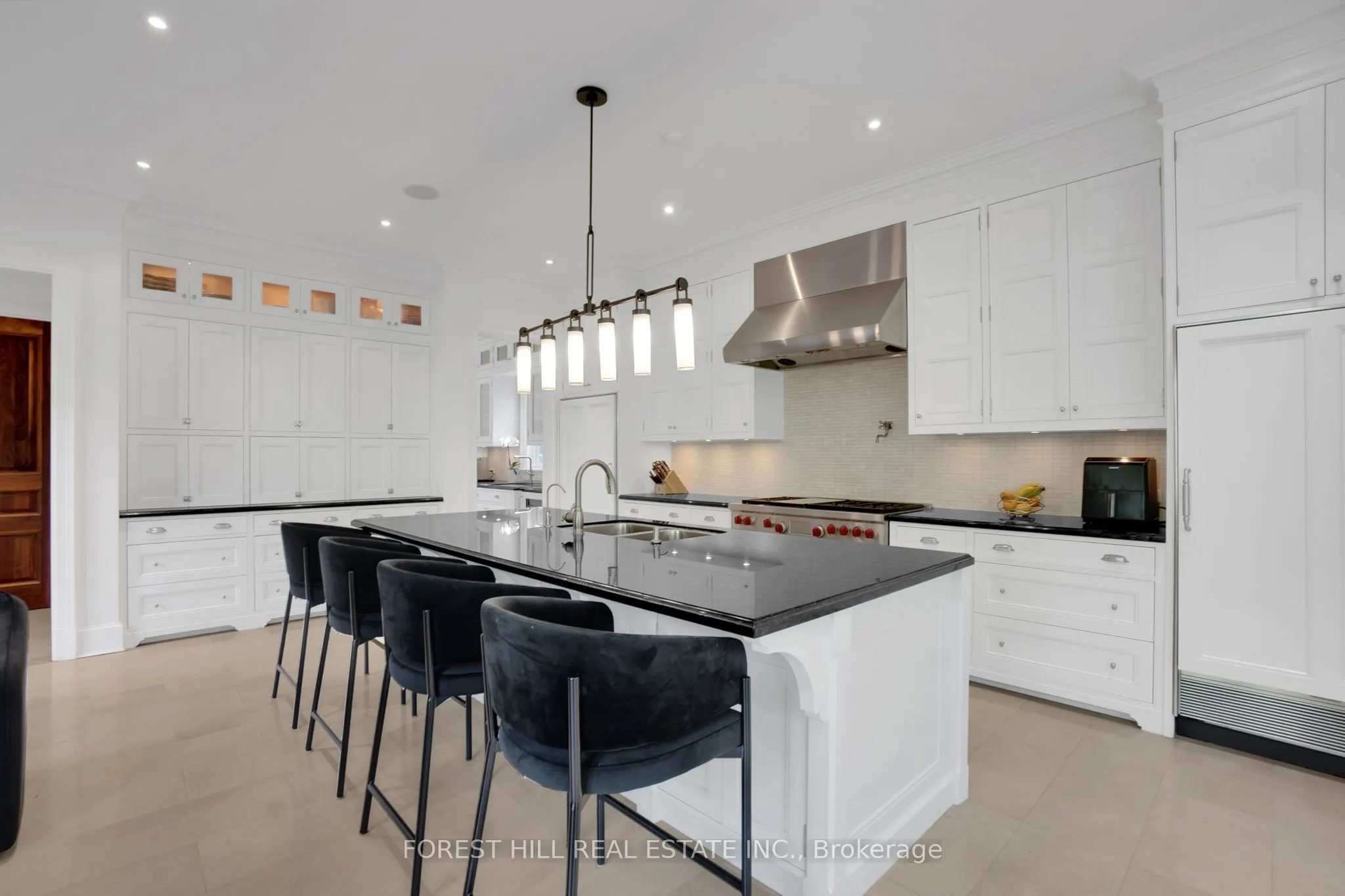 102 Sandringham Drive