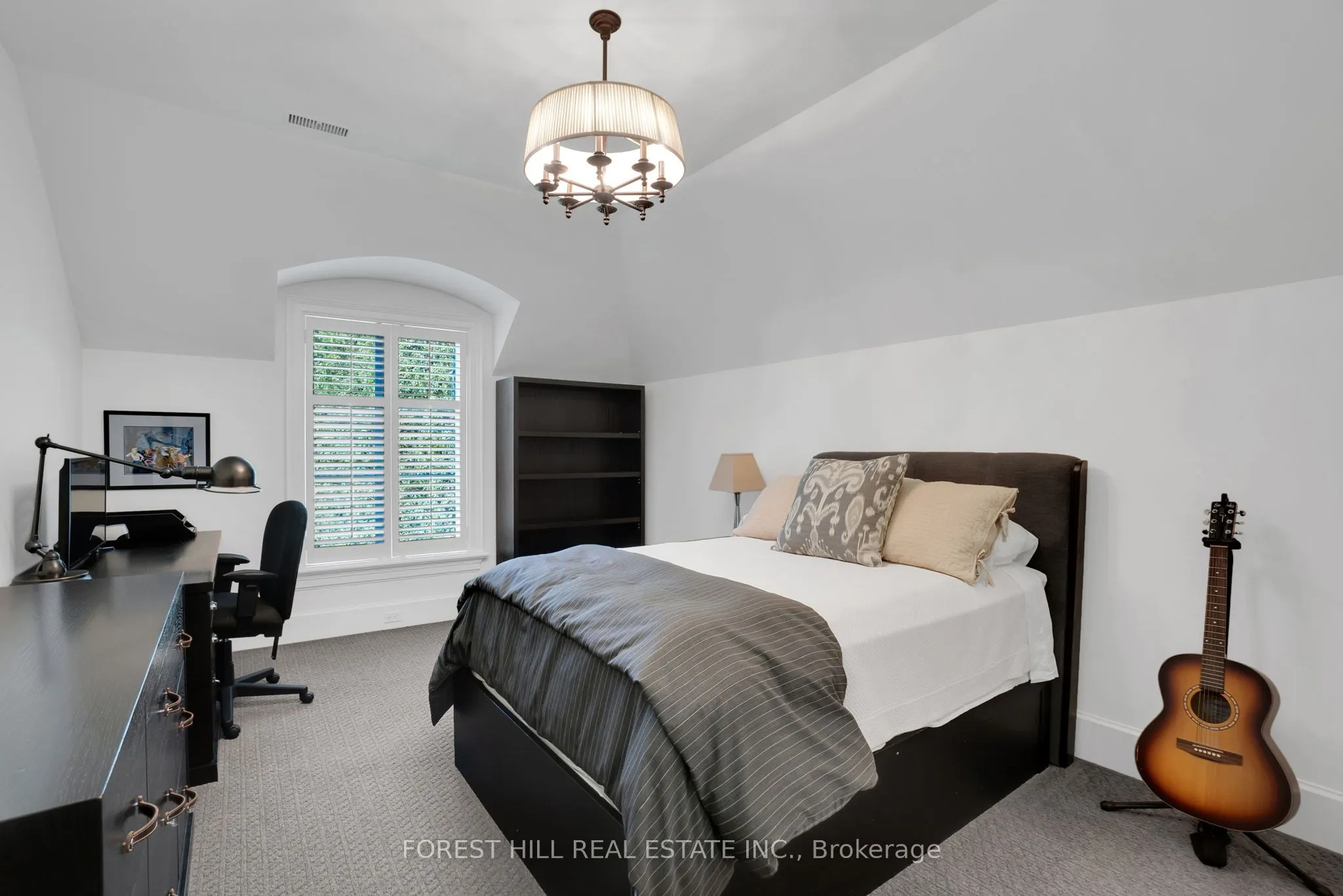 102 Sandringham Drive