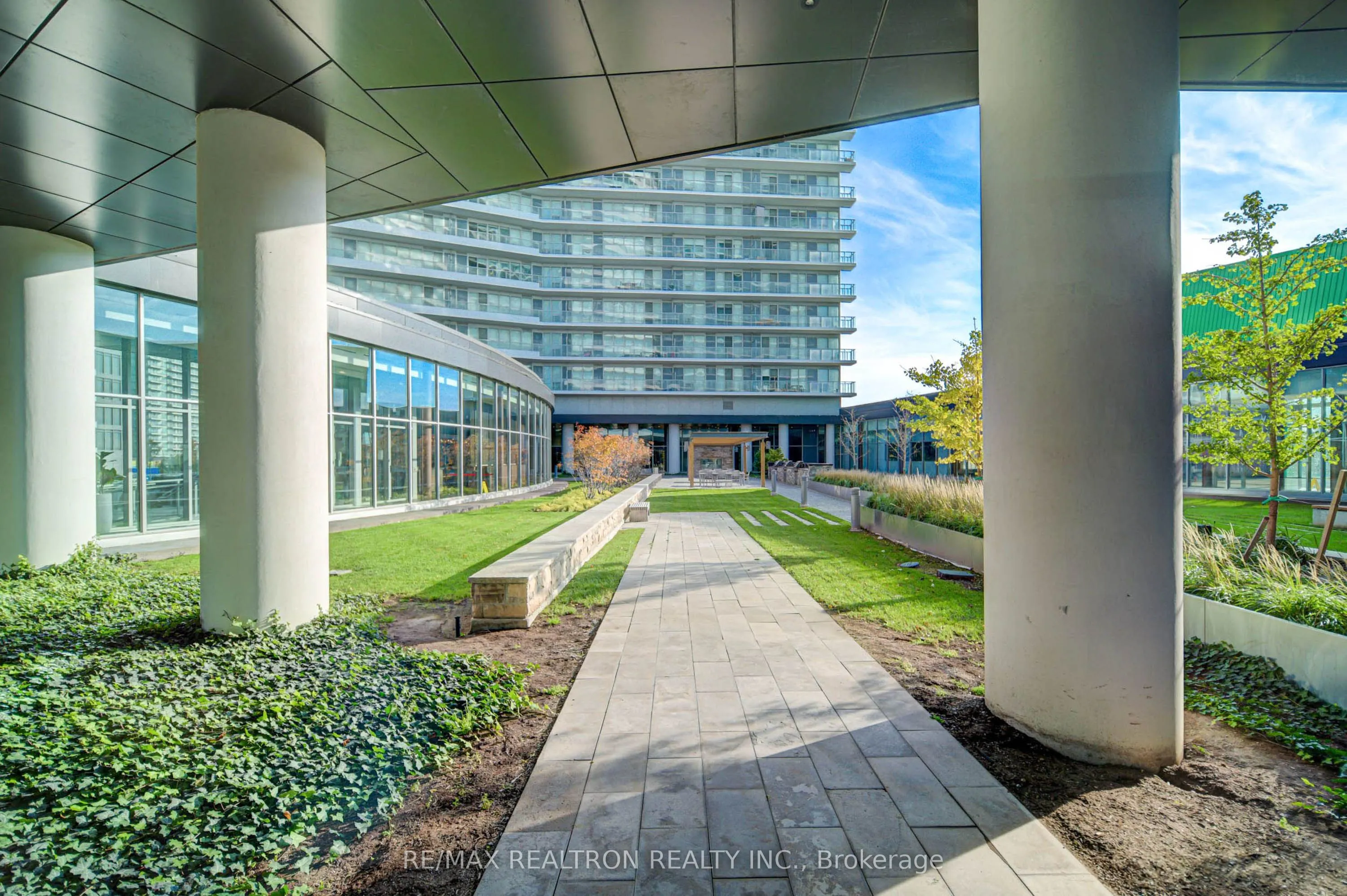 115 Mcmahon Drive #2606