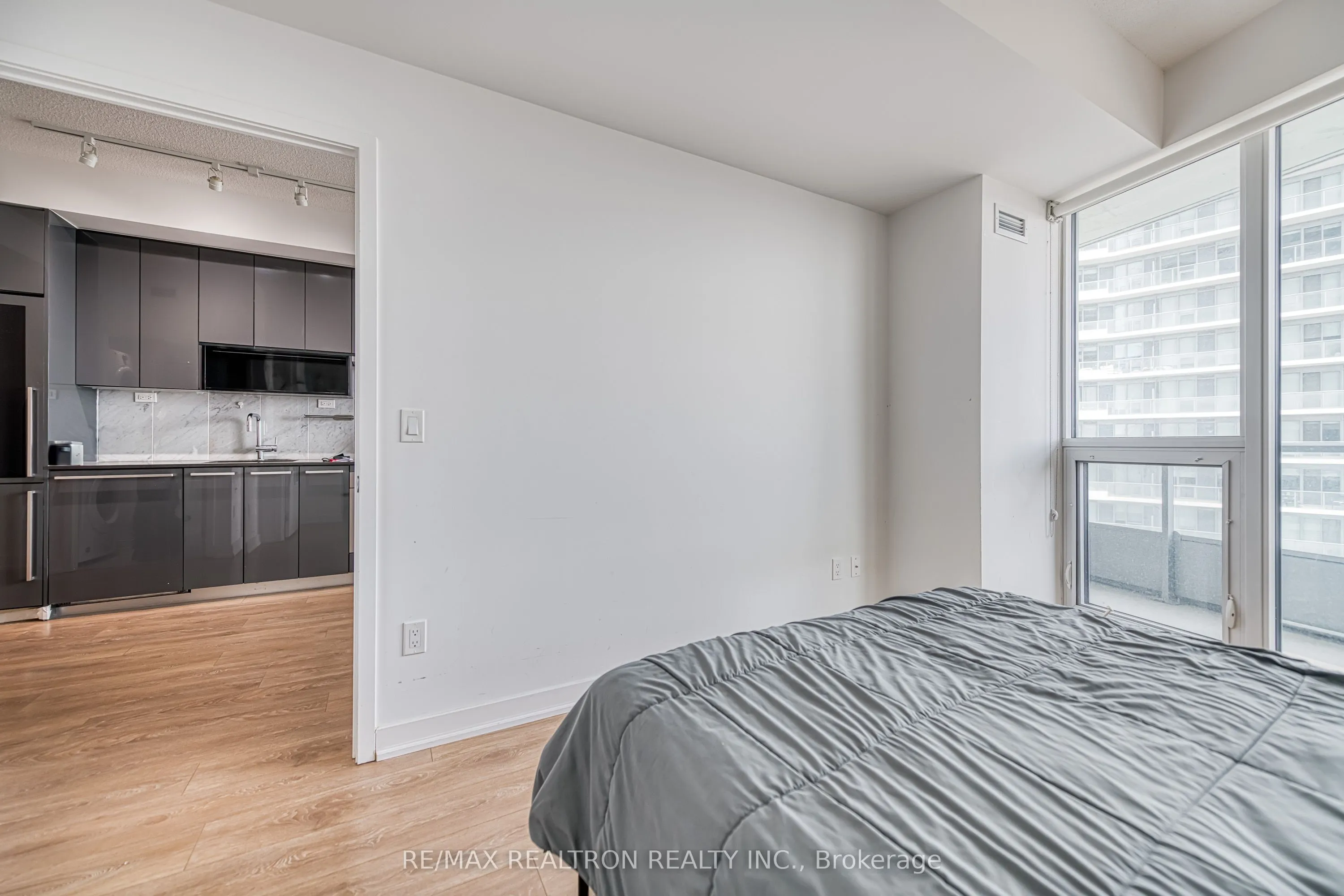 115 Mcmahon Drive #2606