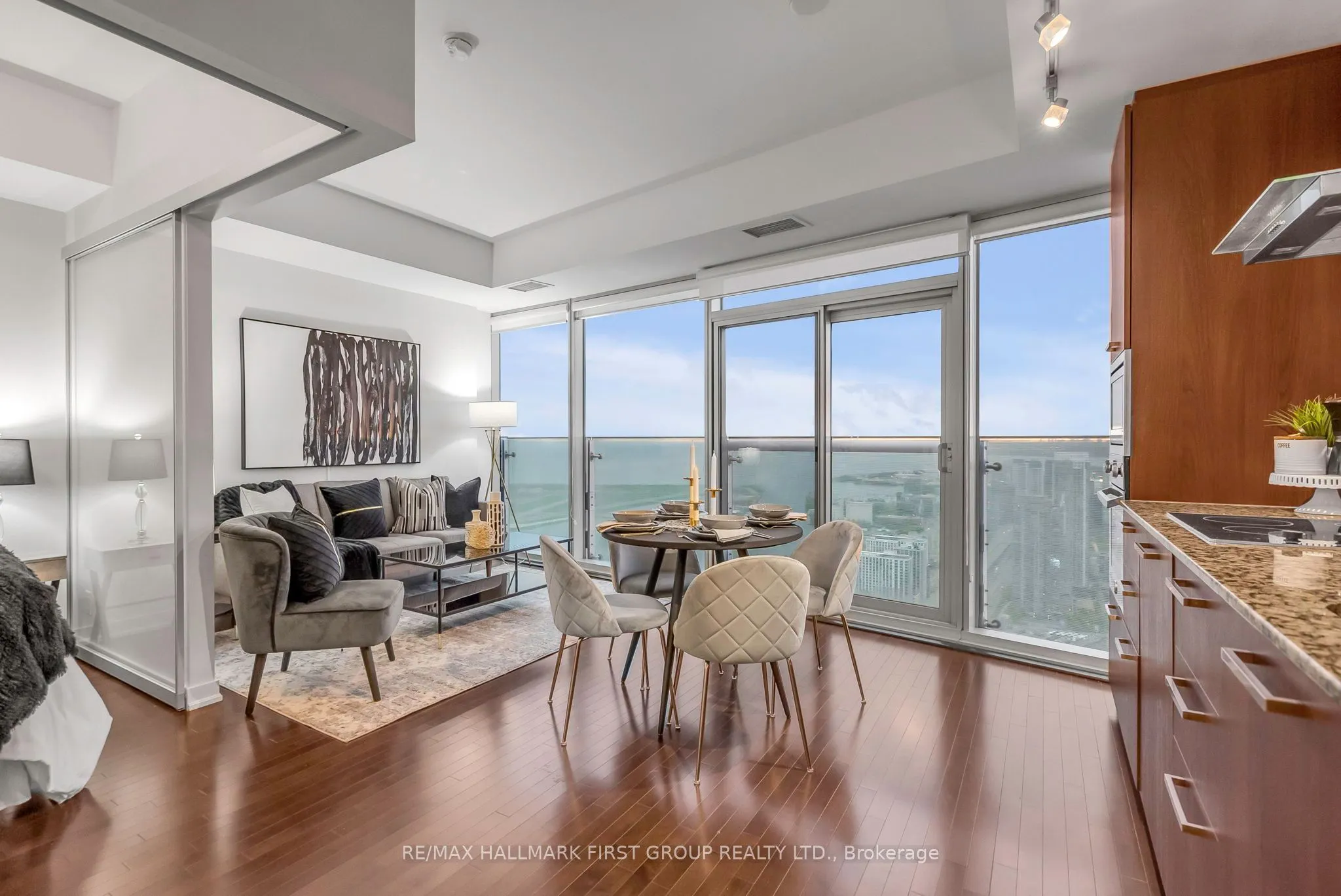 12 York Street, #5306