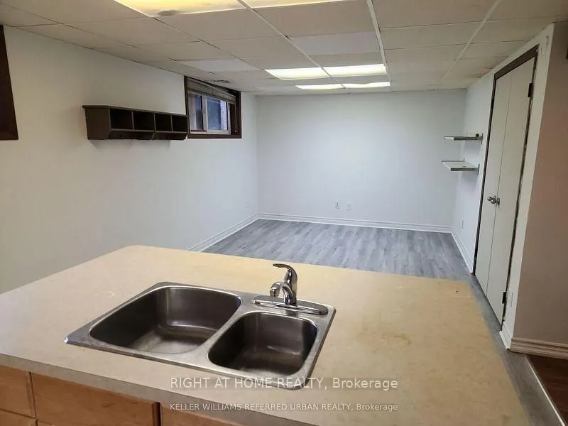 12 caines Avenue, ## Lower