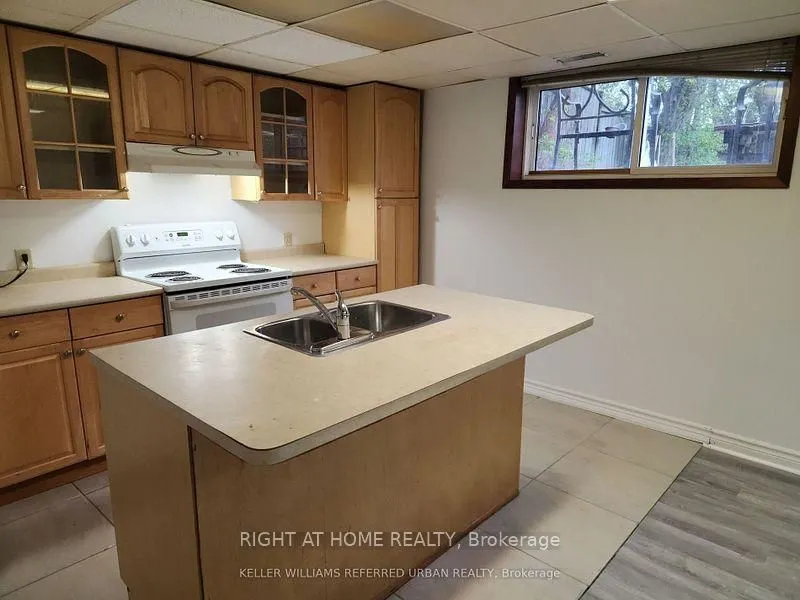 12 caines Avenue, ## Lower