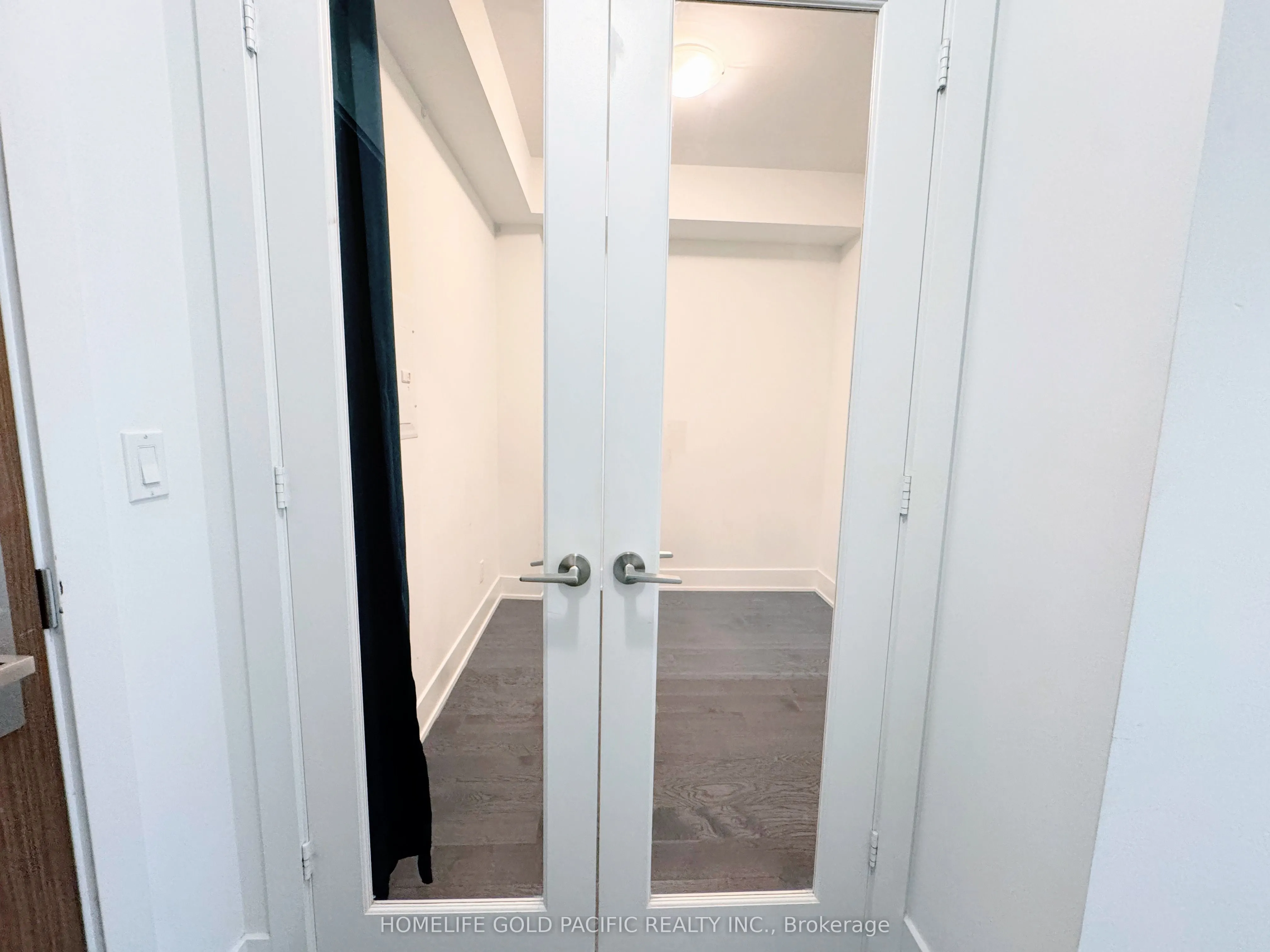 200 Bloor Street W, #1709