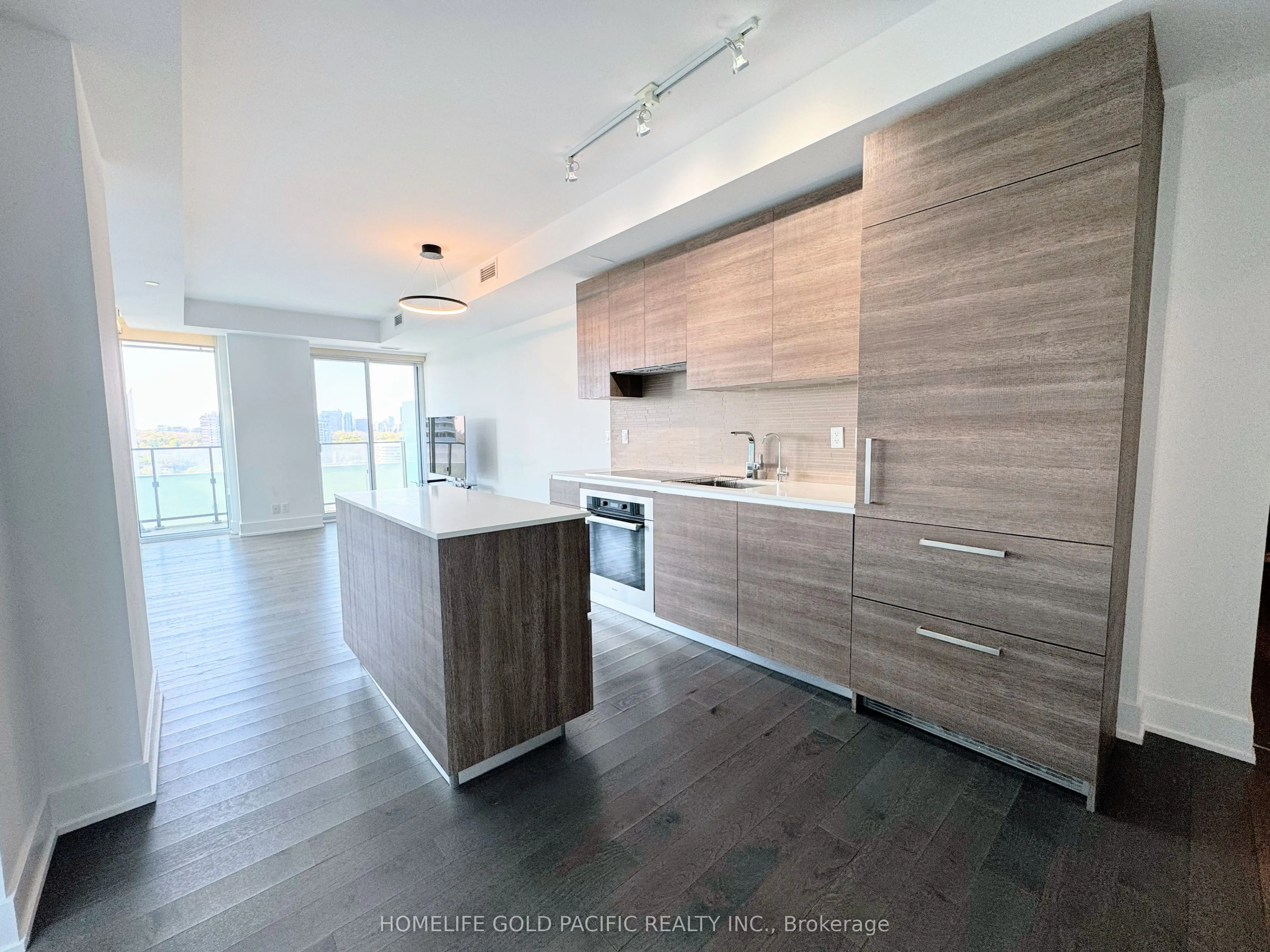 200 Bloor Street W, #1709