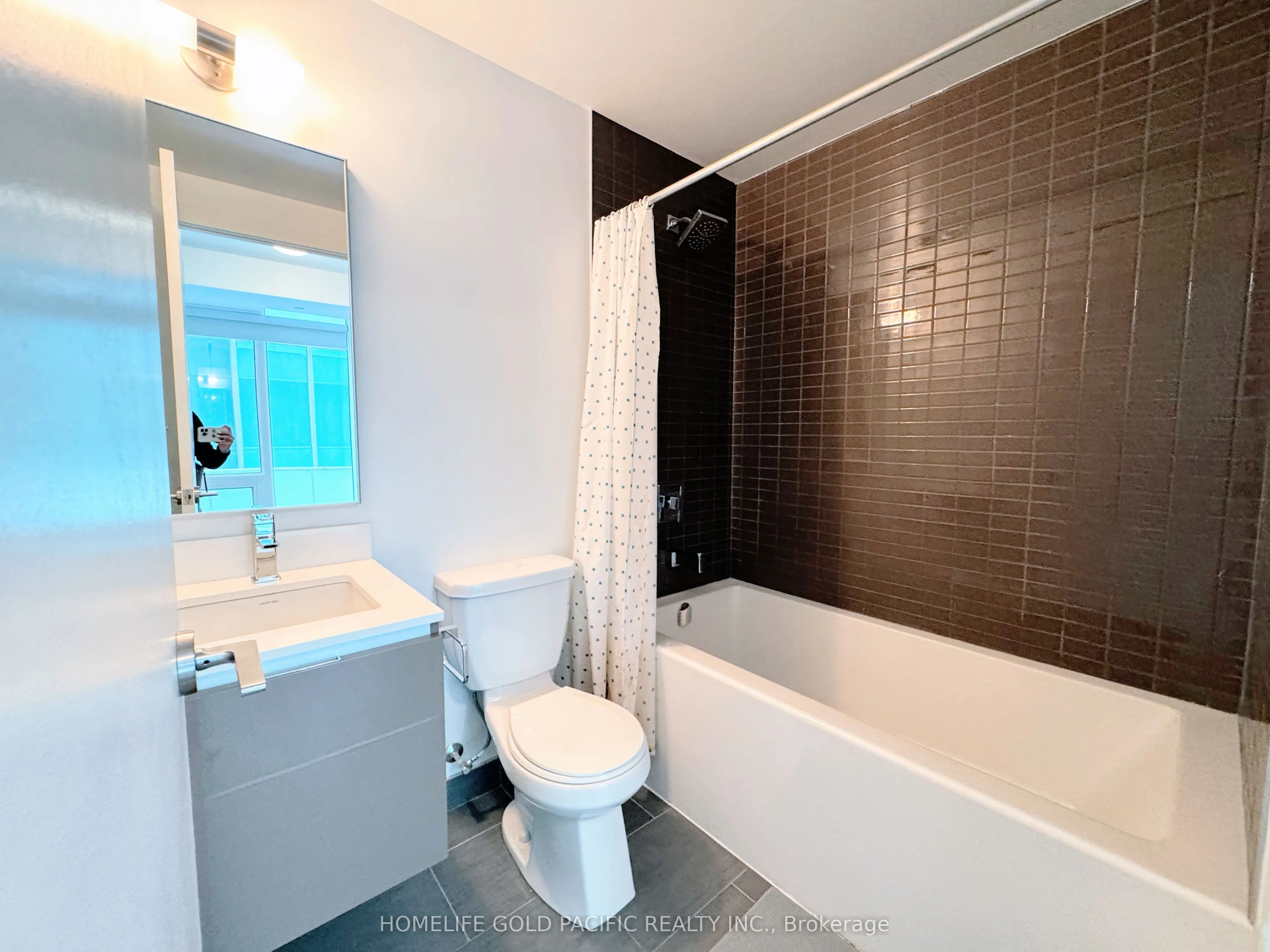 200 Bloor Street W, #1709