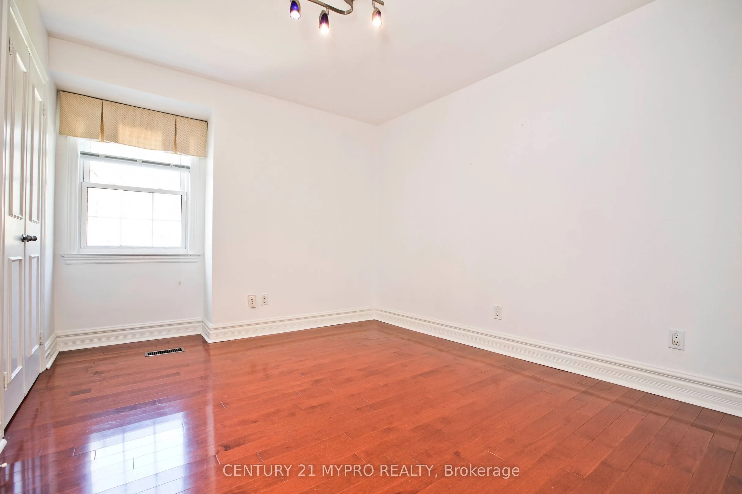 9 Shady Oaks Crescent