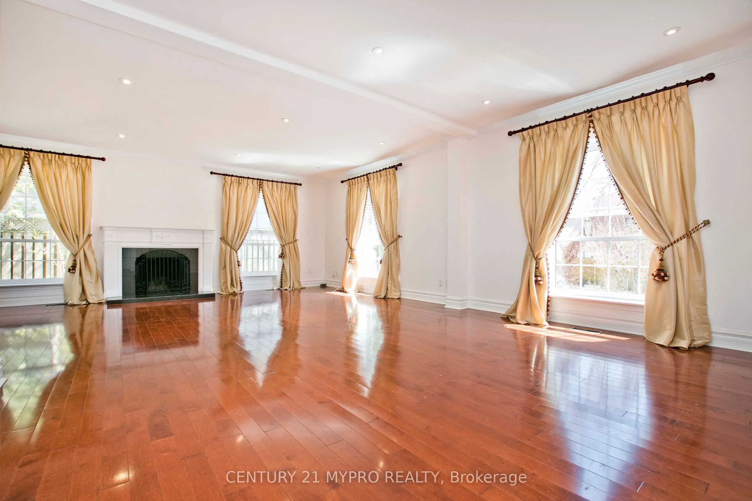 9 Shady Oaks Crescent