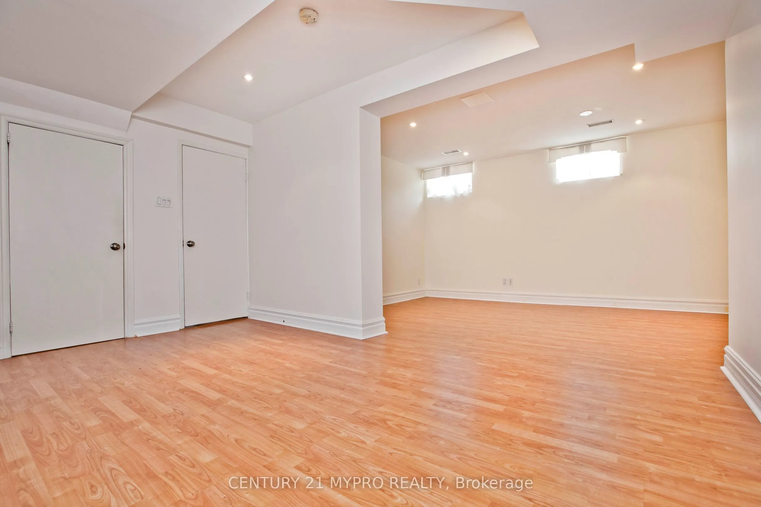 9 Shady Oaks Crescent