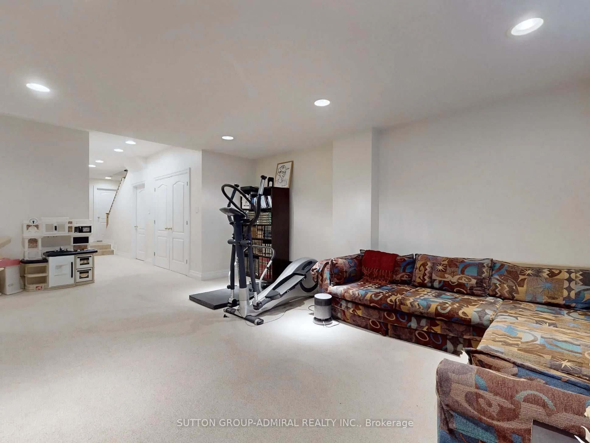 487 Lytton Boulevard