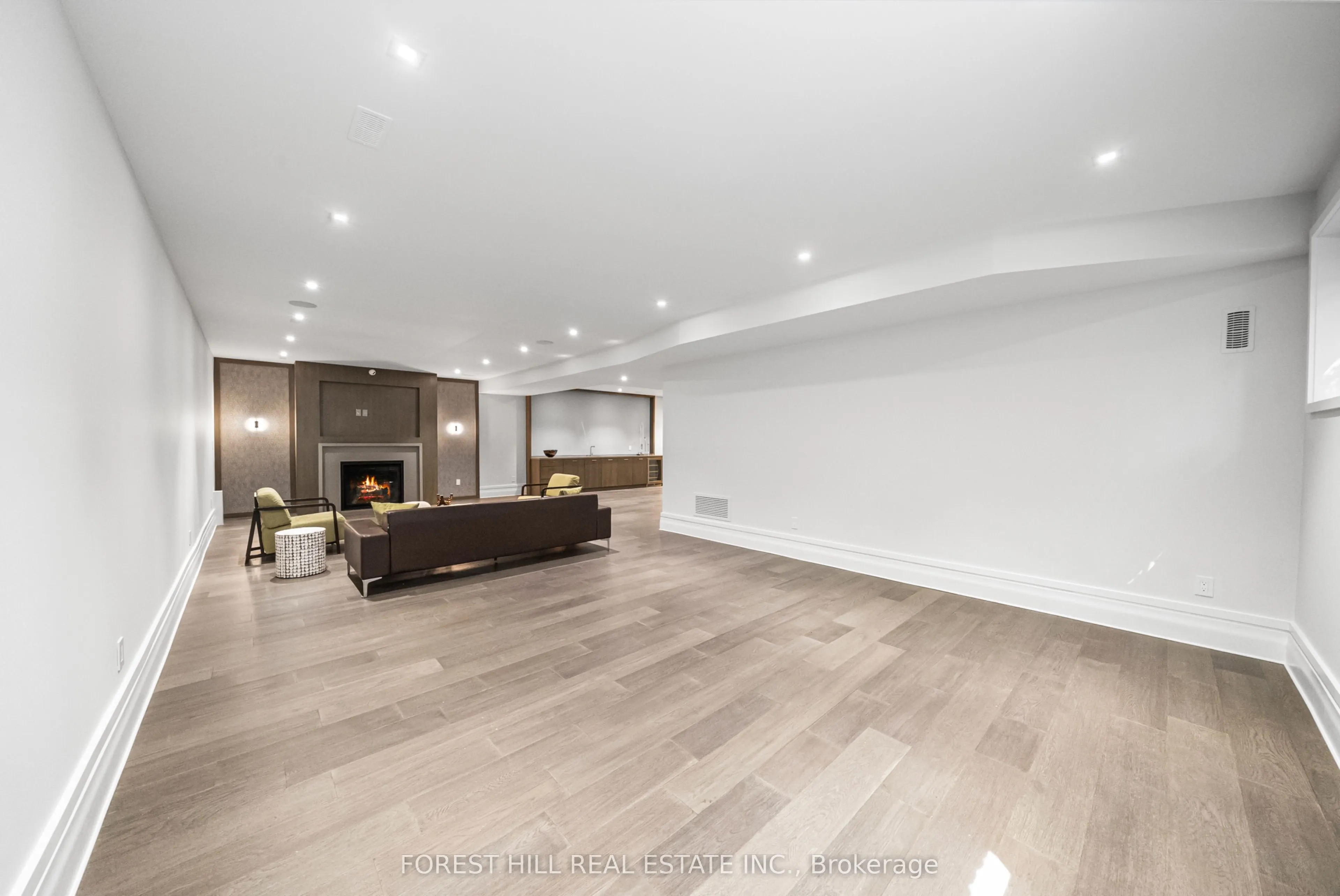 163 Cortleigh Boulevard