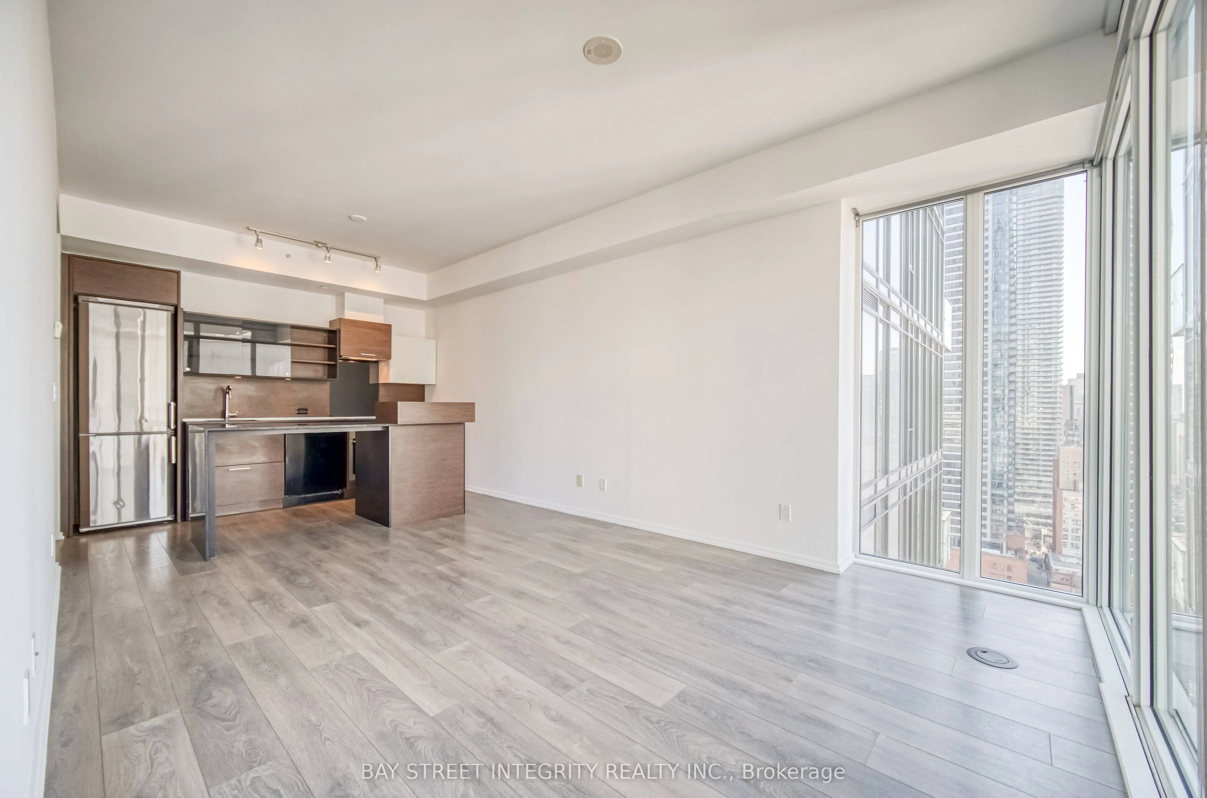 75 St Nicholas Street, #2105