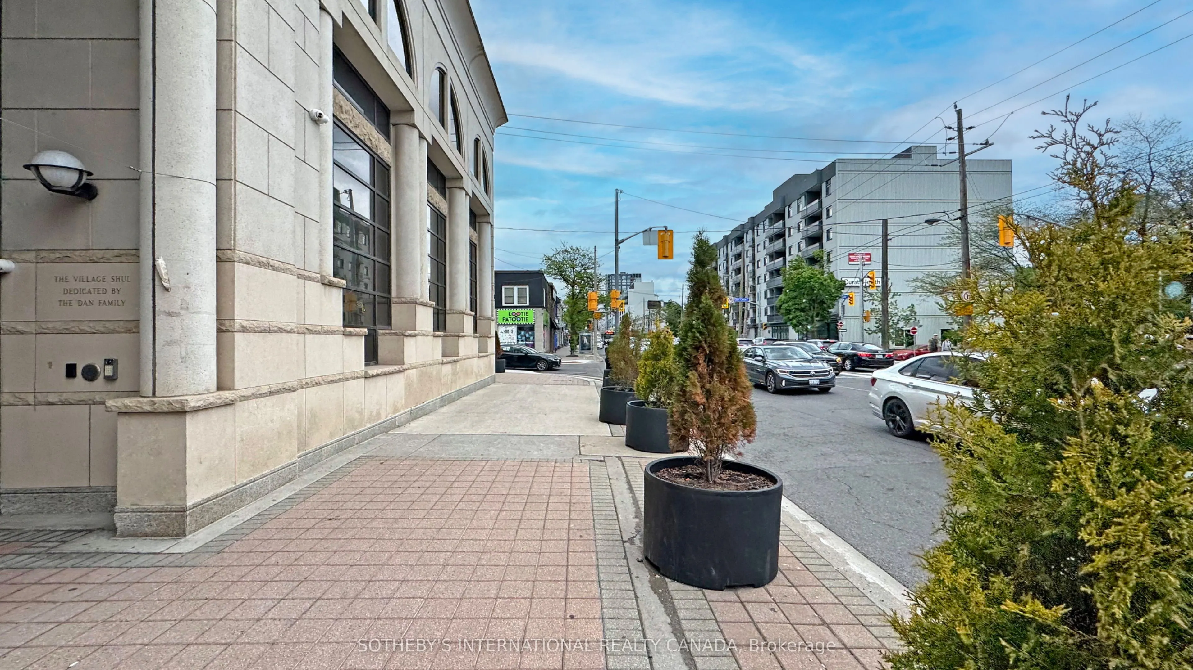 1172 Eglinton Avenue W