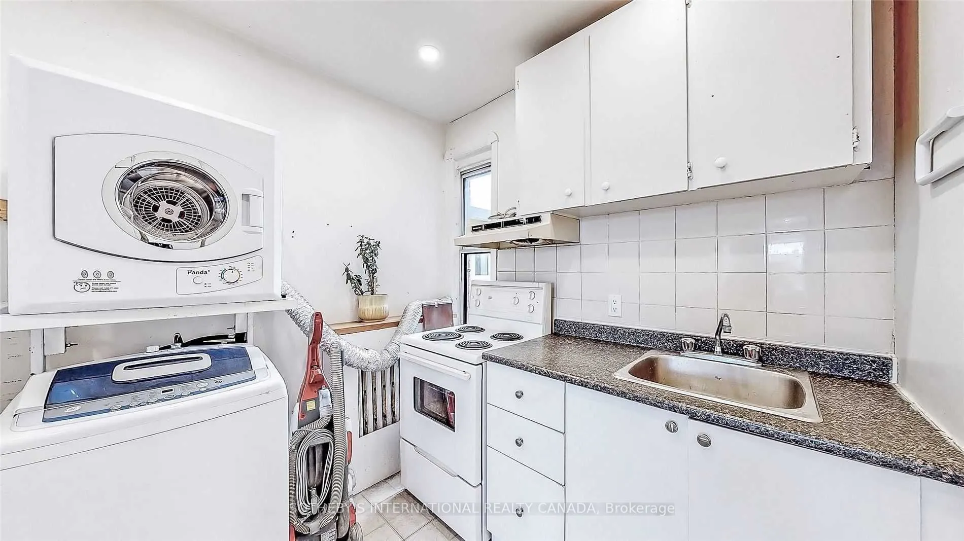 1172 Eglinton Avenue W