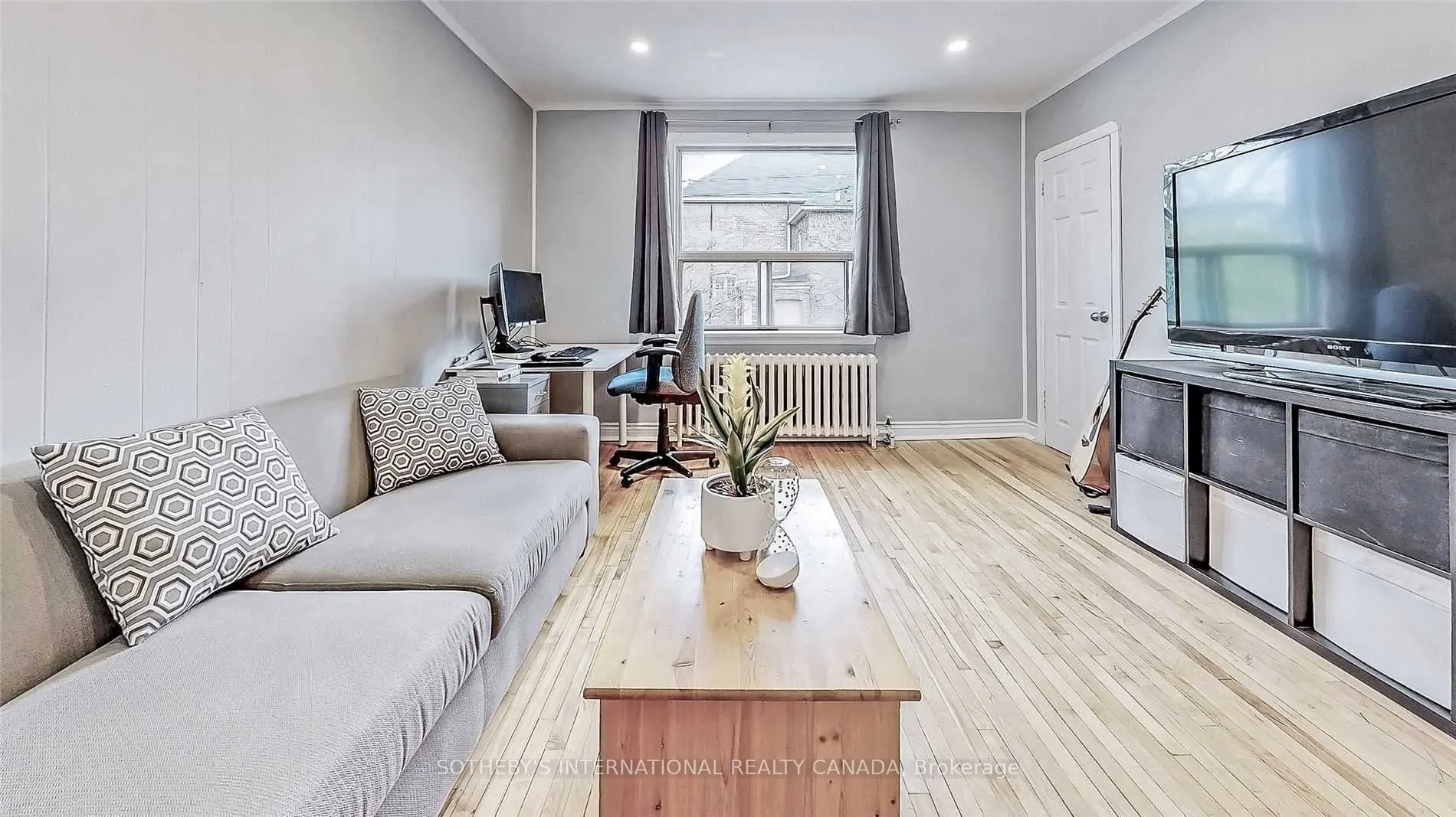 1172 Eglinton Avenue W