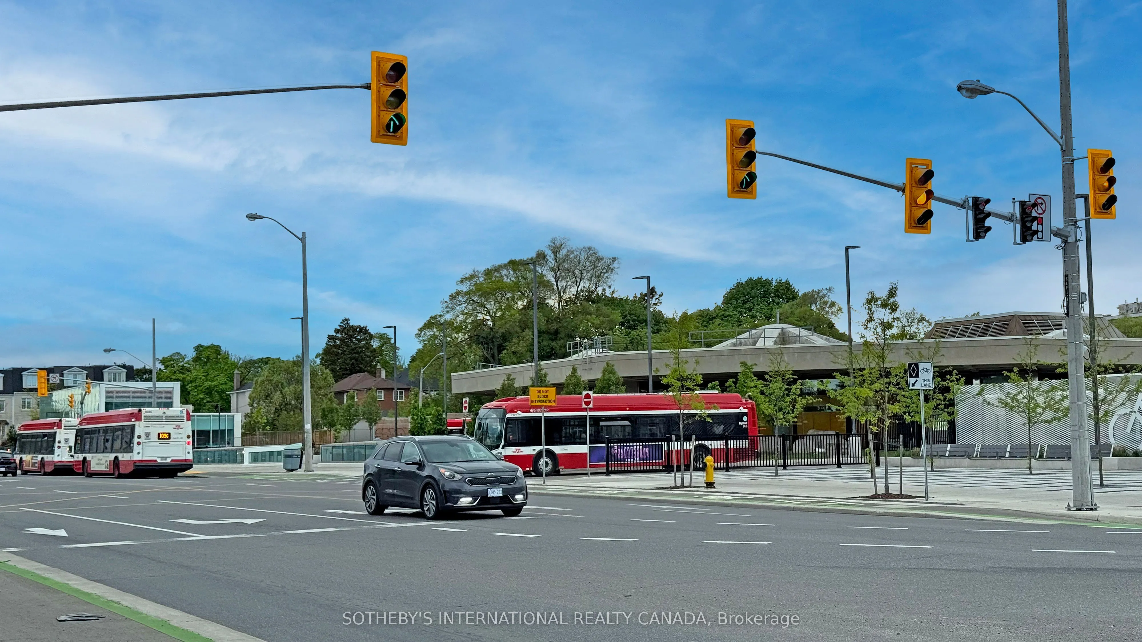 1172 Eglinton Avenue W