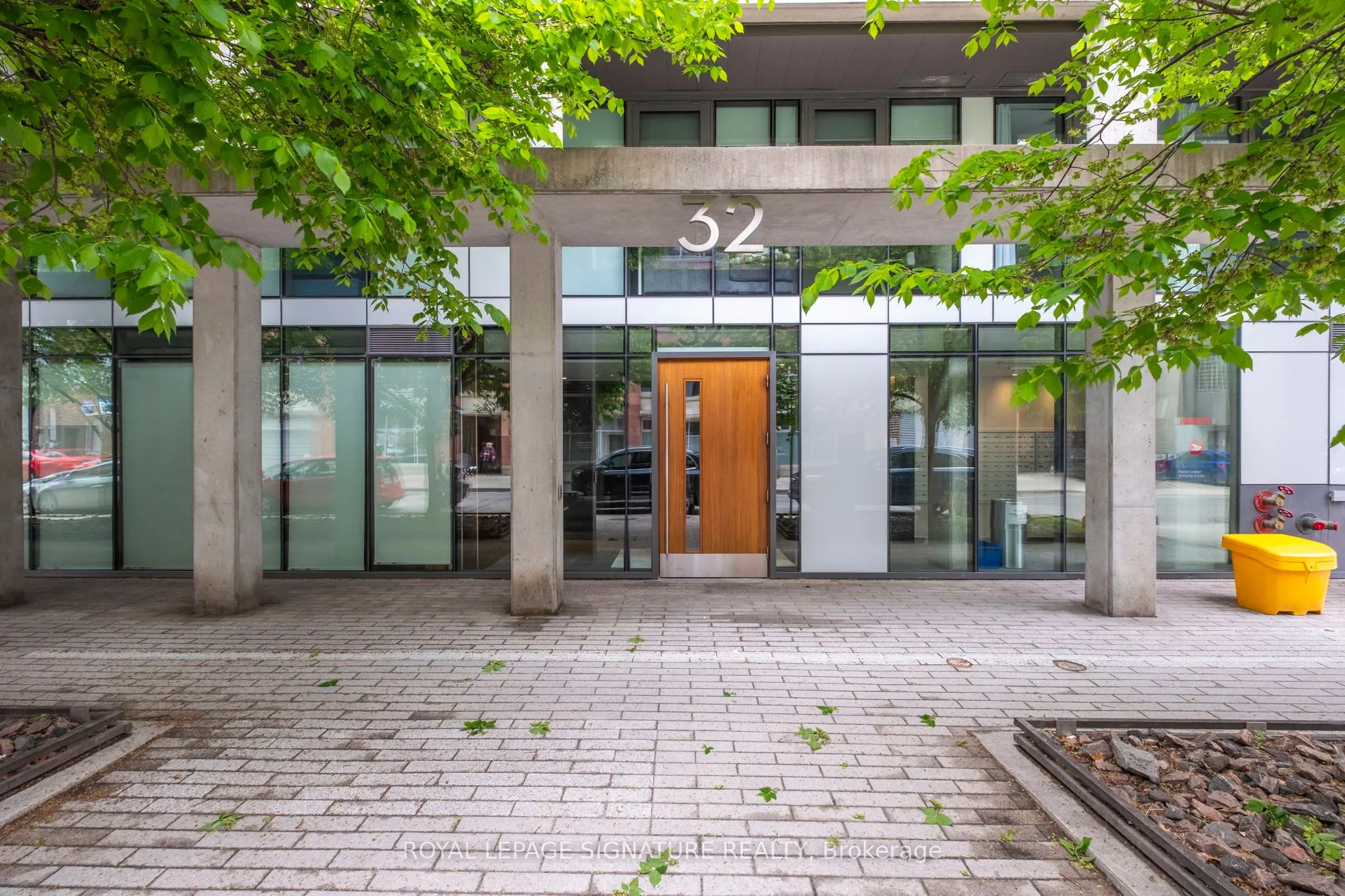 32 Camden Street, #206