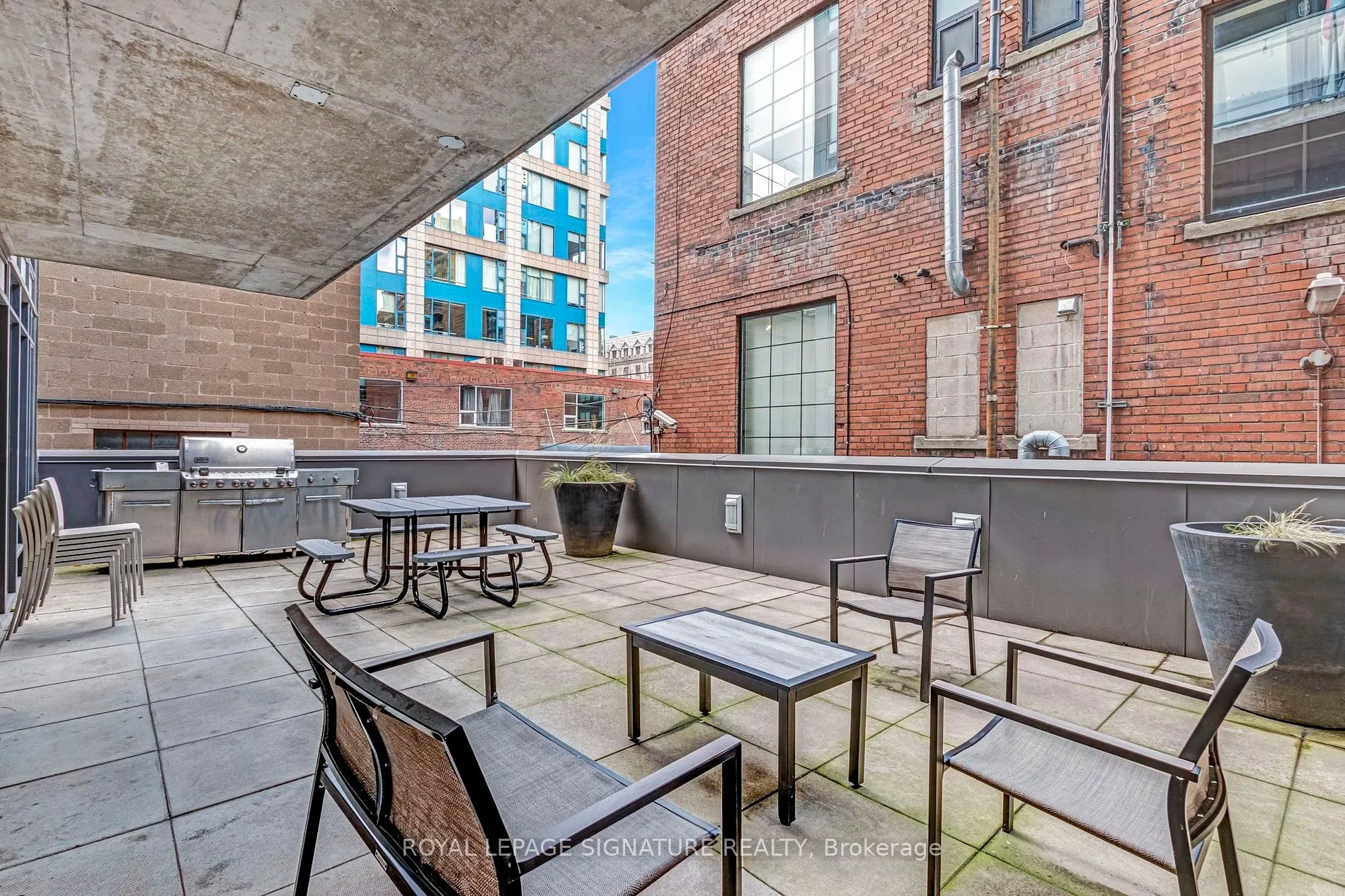 32 Camden Street, #206