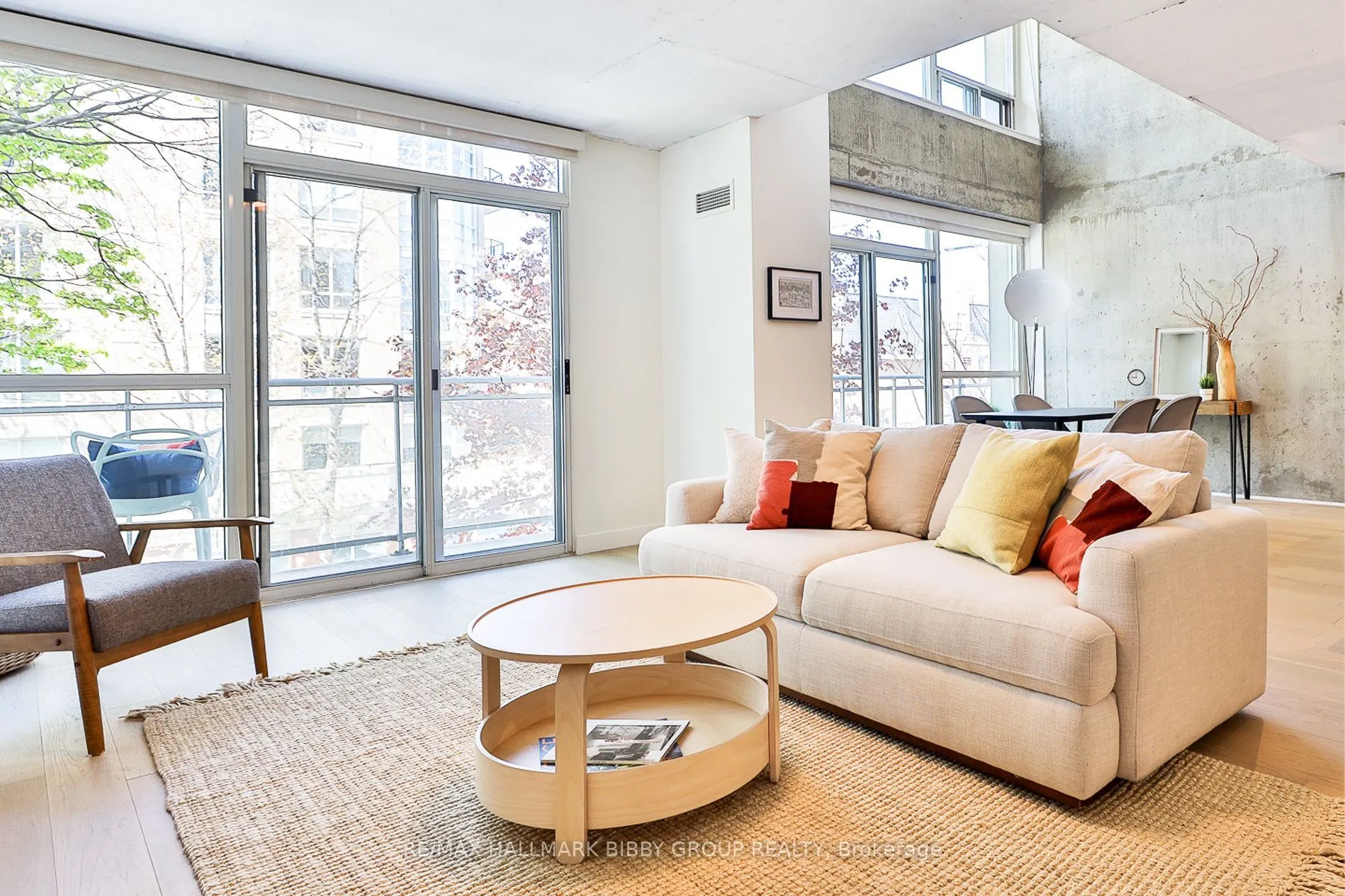 954 King Street W, #330