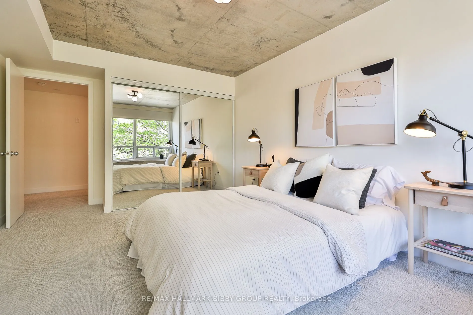 954 King Street W, #330