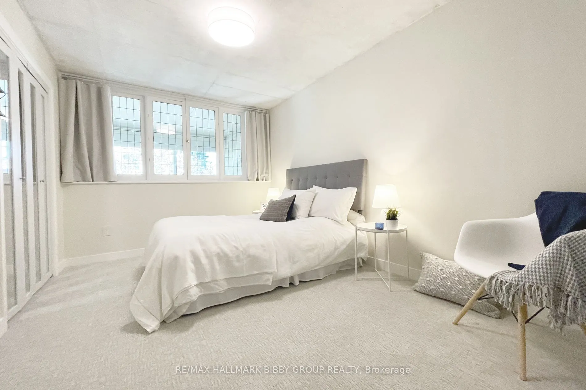 954 King Street W, #330